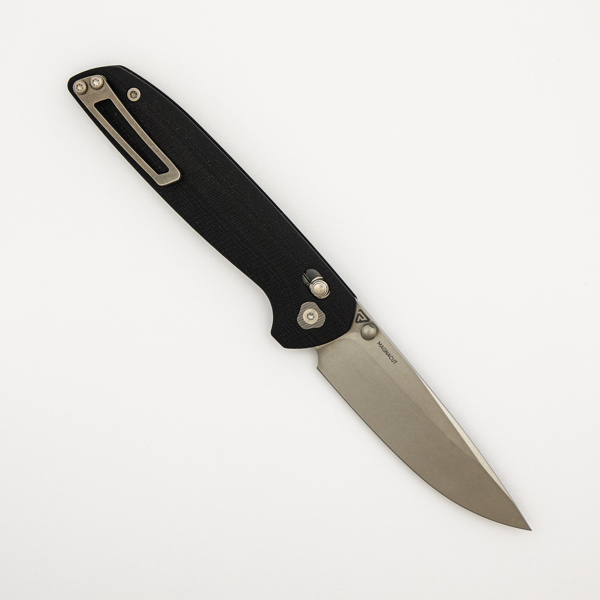 Maverick – Stonewash MagnaCut Blade – Black G10 Handle