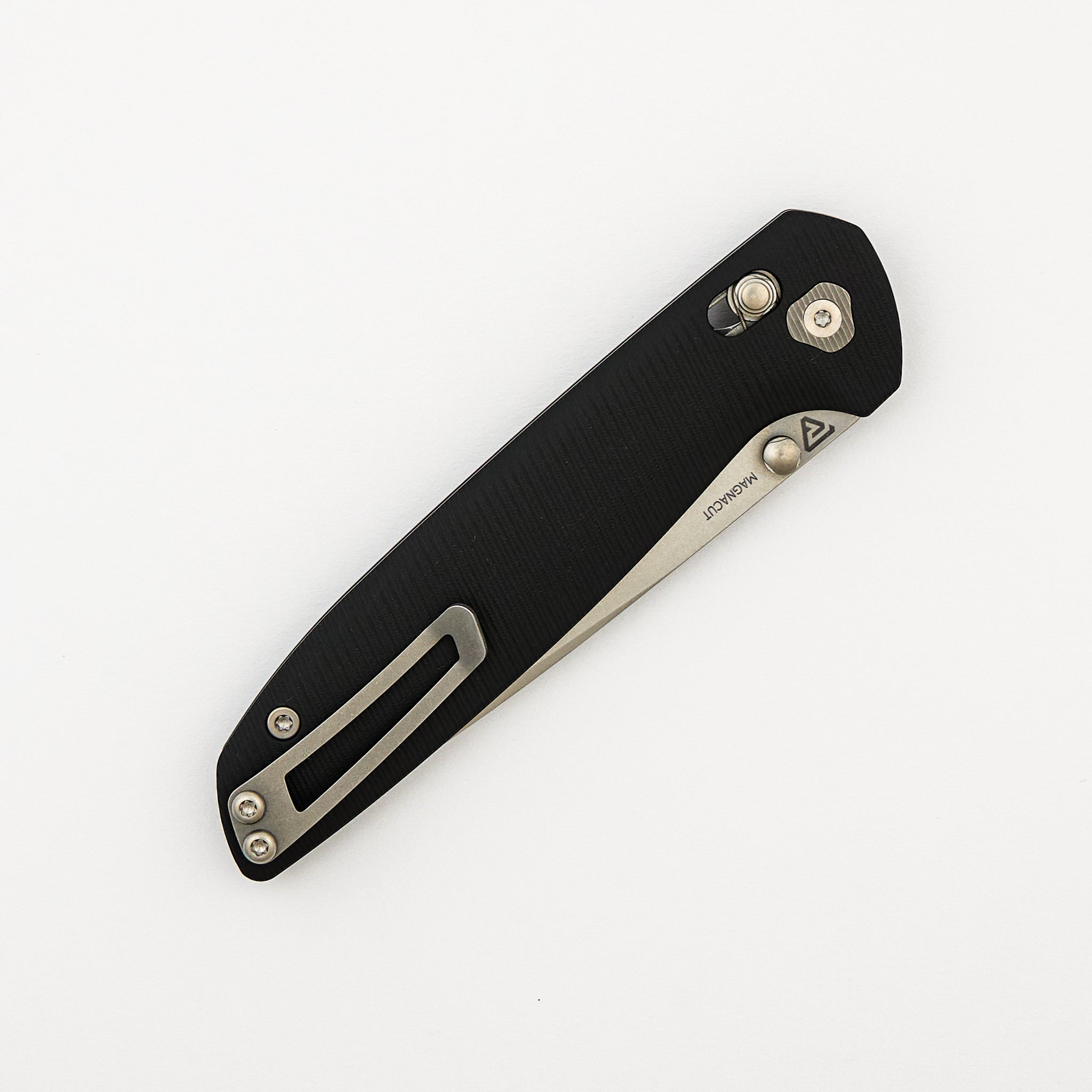 Maverick – Stonewash MagnaCut Blade – Machine Finish Micarta Handle