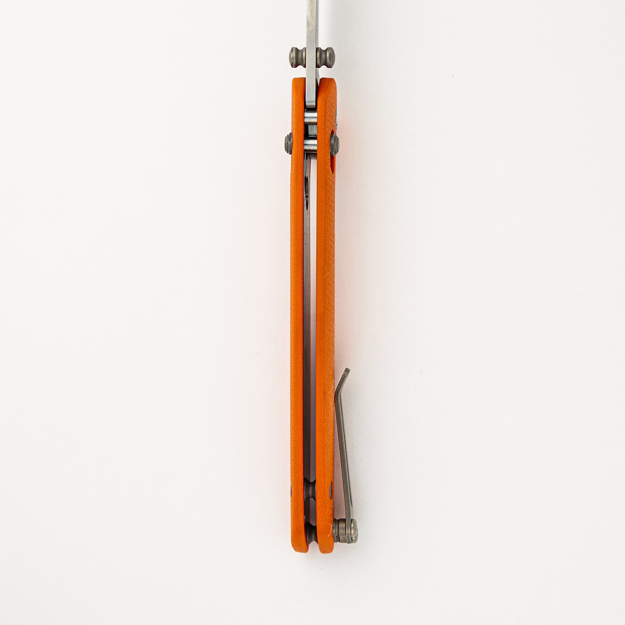 Maverick – Stonewash MagnaCut Blade – Orange G10 Handle