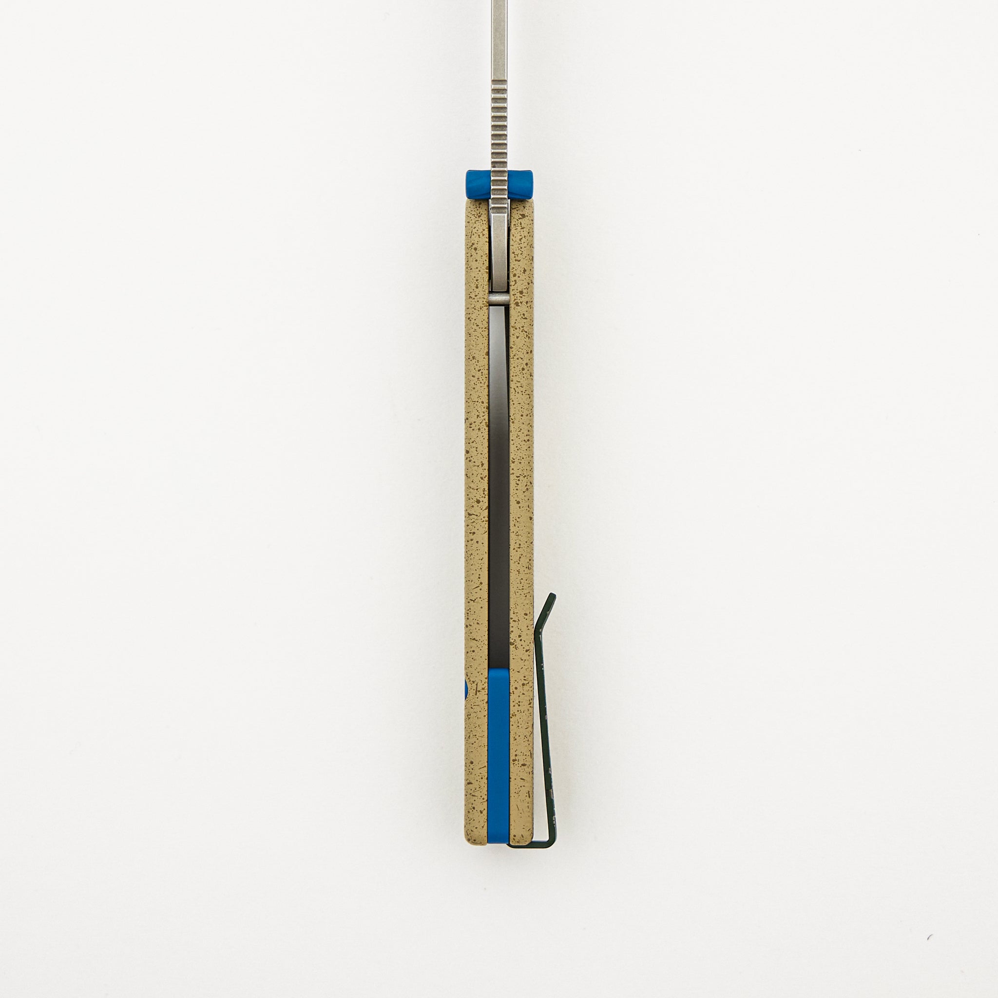 Trailhead Rockwall – MagnaCut Blade – Titanium Handle