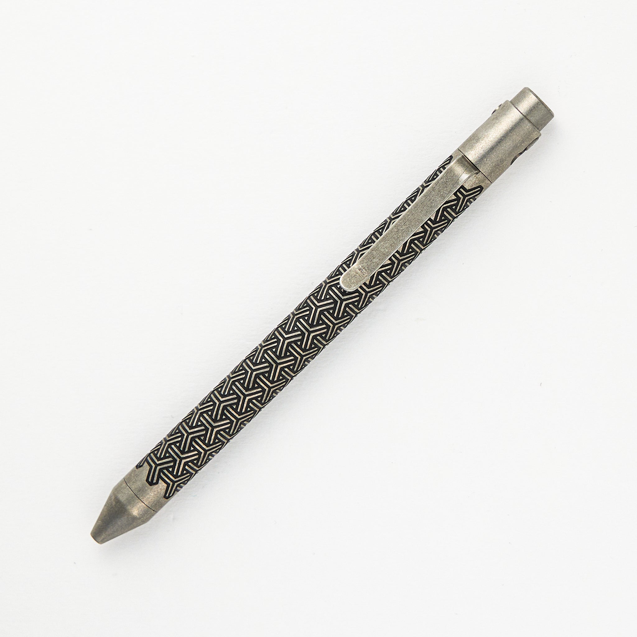 TiButton - Titanium G2 Full Size YKnott RH SL Blackened Tumbled Pen