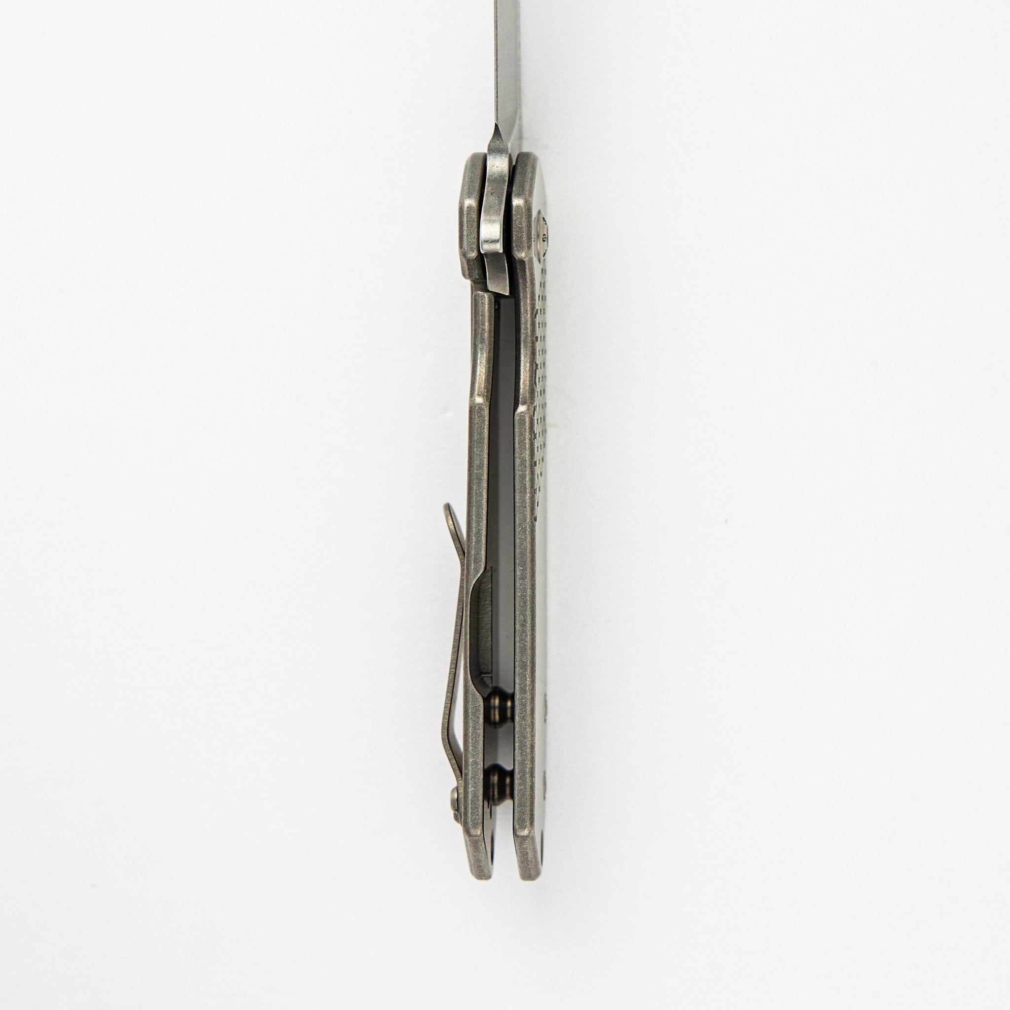 Ultra4 Folder - Titanium Handle - Killer Beez - Tumbled