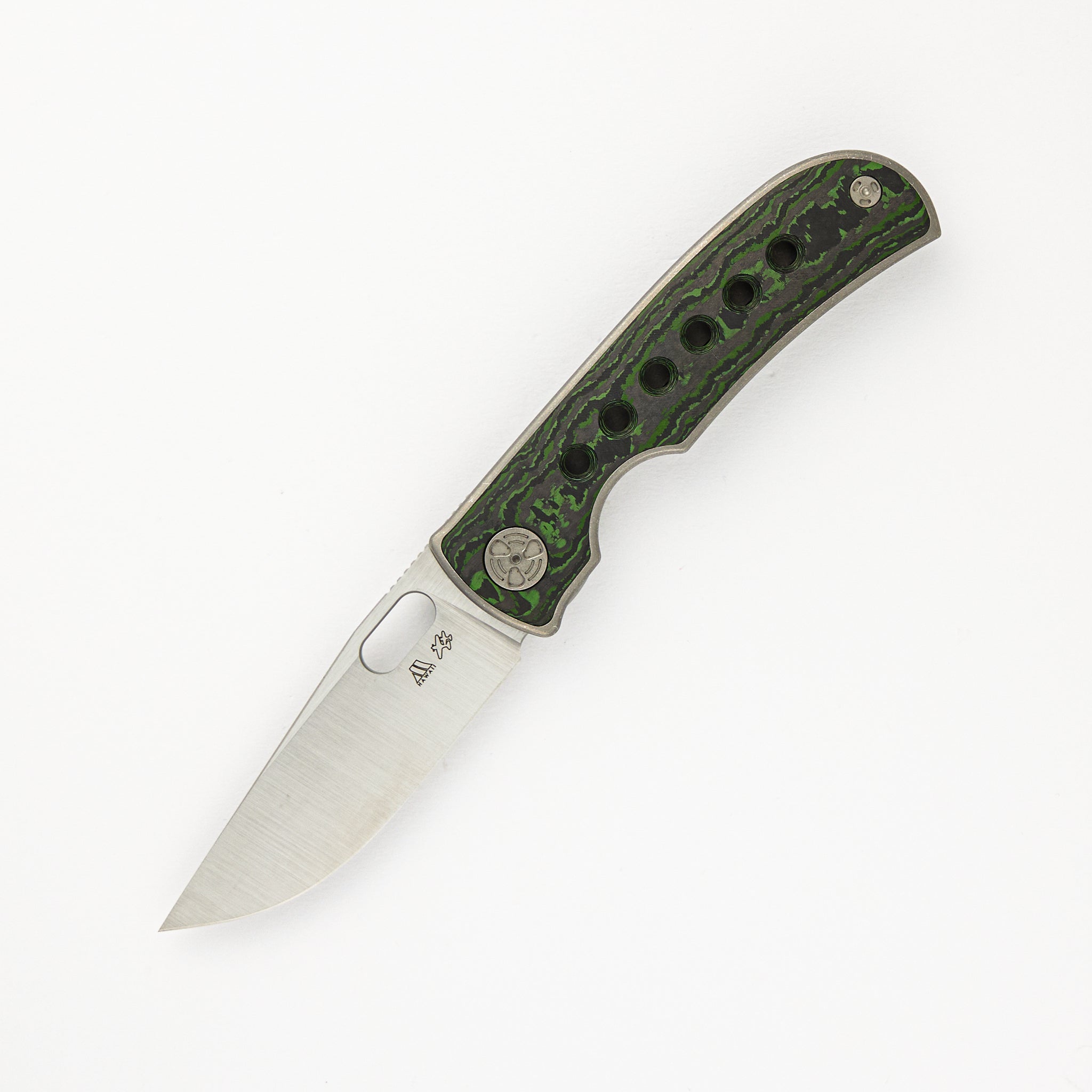 MTNT MACH 3 – M390 – TITANIUM W- GREEN FAT CARBON INLAY