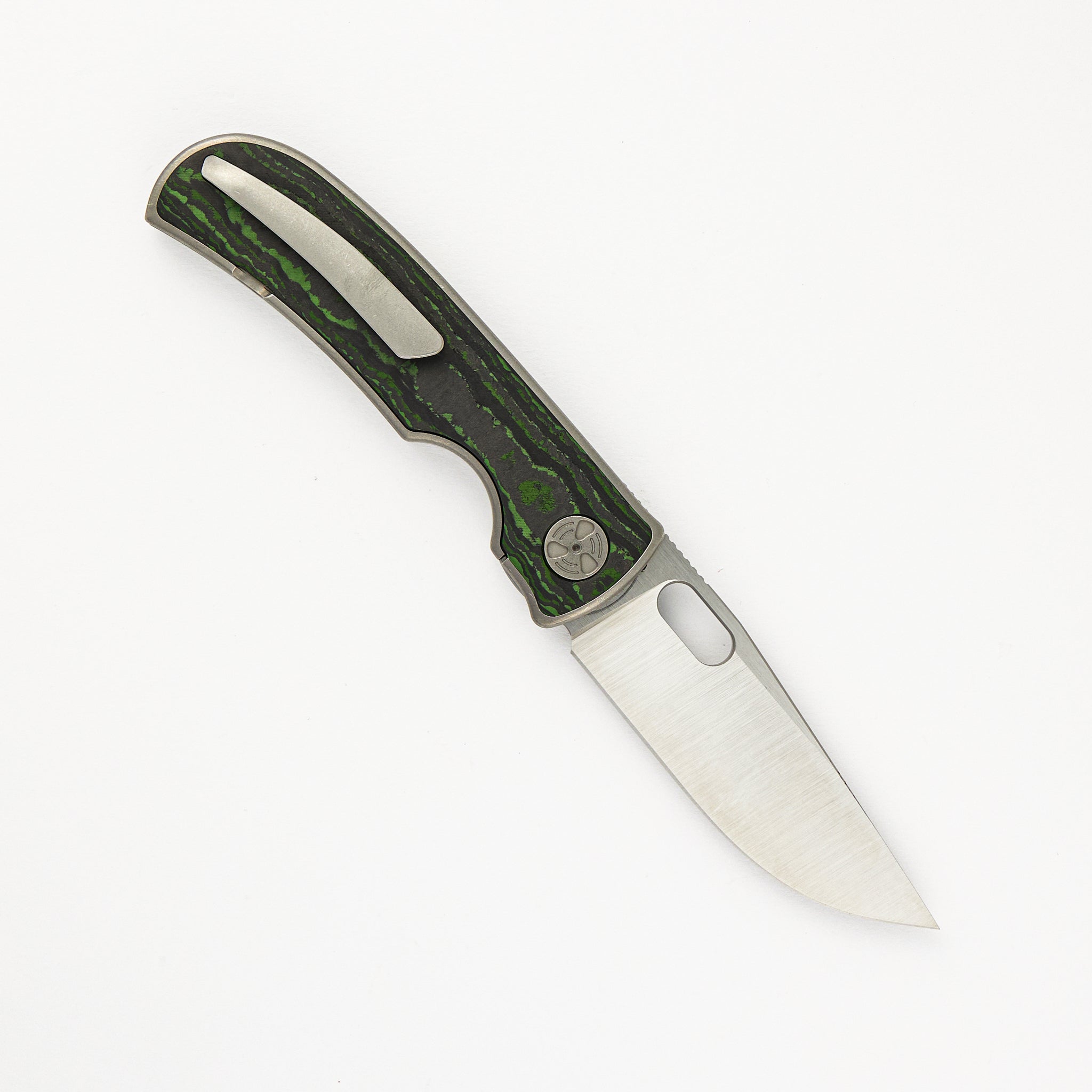 MTNT MACH 3 – M390 – TITANIUM W- GREEN FAT CARBON INLAY