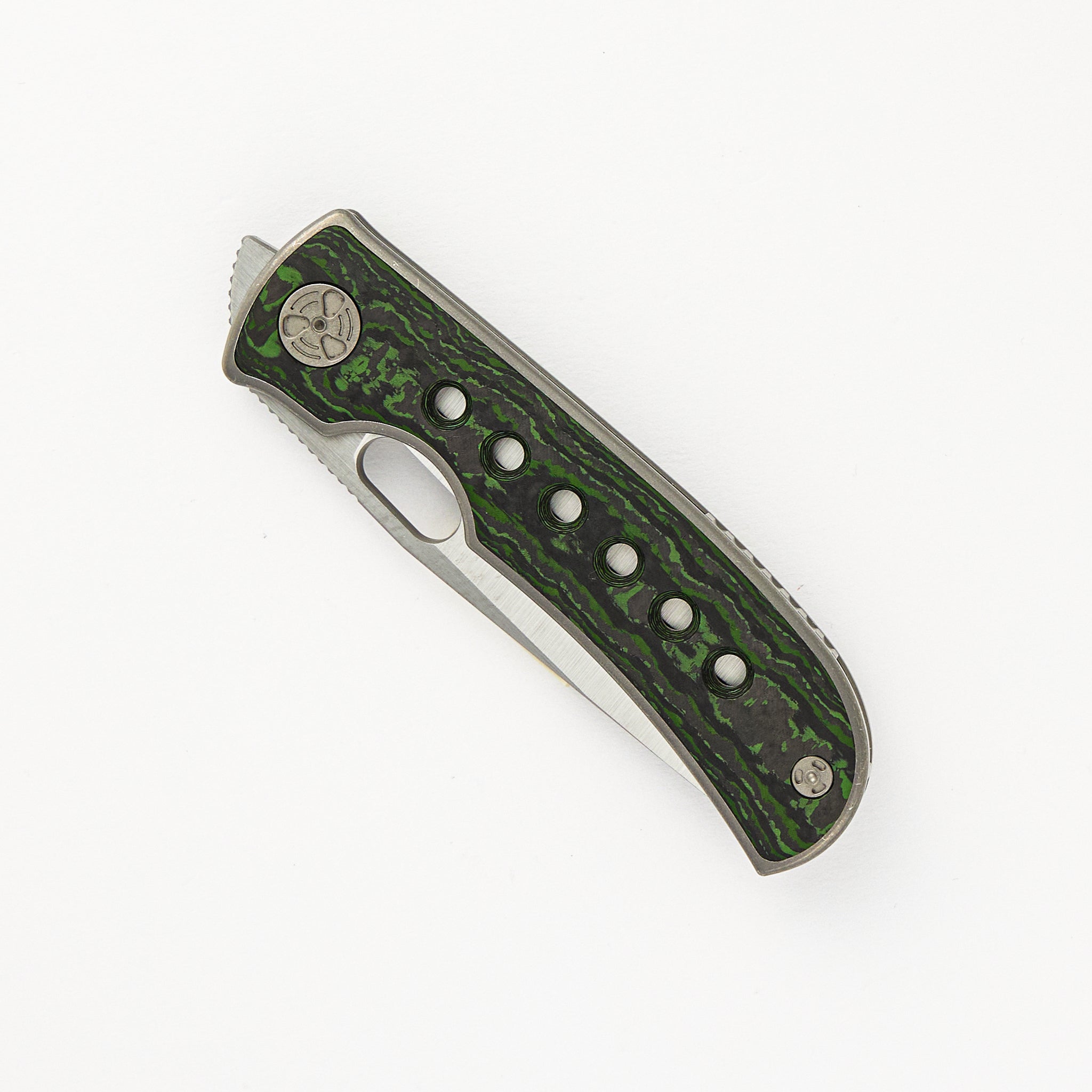 MTNT MACH 3 – M390 – TITANIUM W- GREEN FAT CARBON INLAY