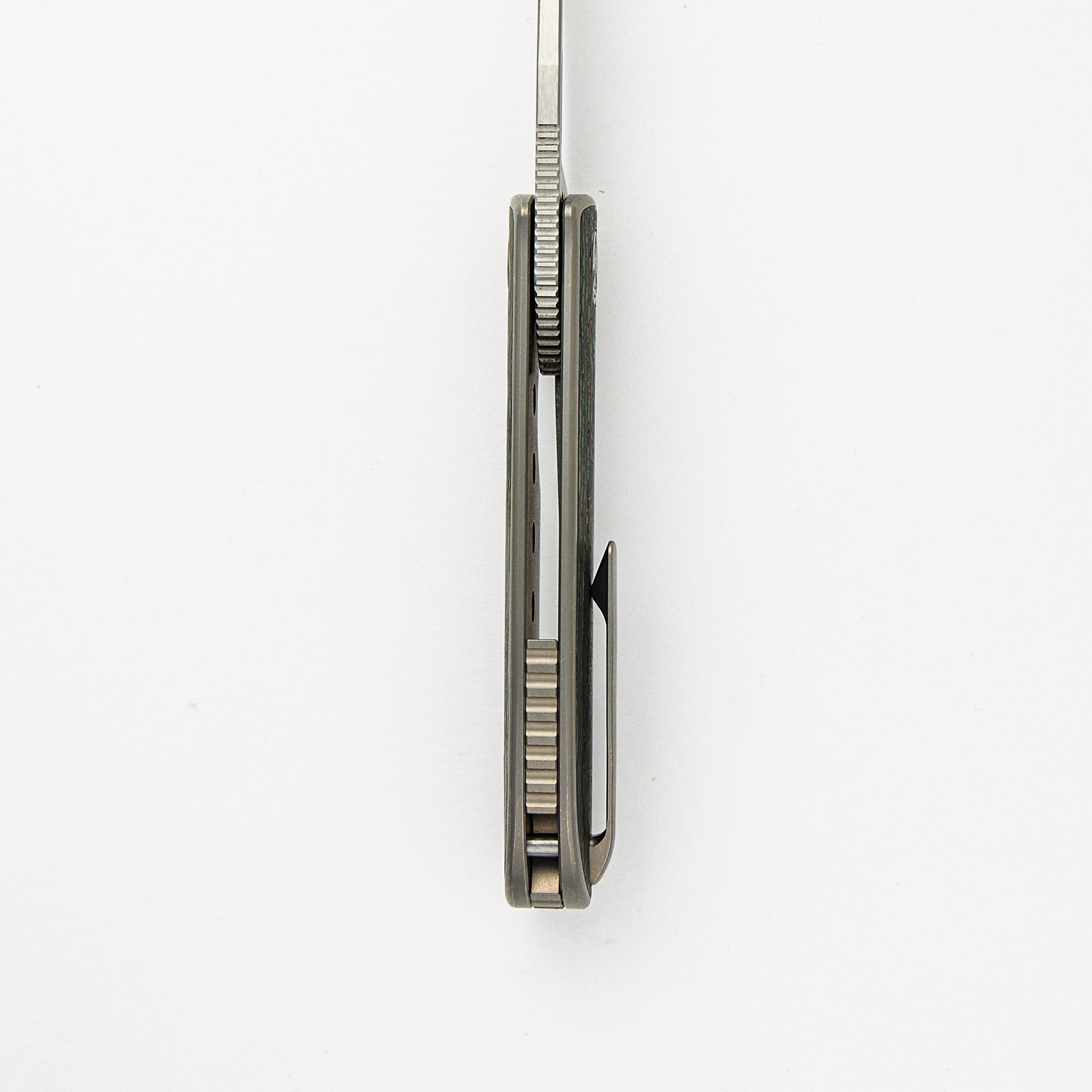 MTNT MACH 3 – M390 – TITANIUM W- GREEN FAT CARBON INLAY