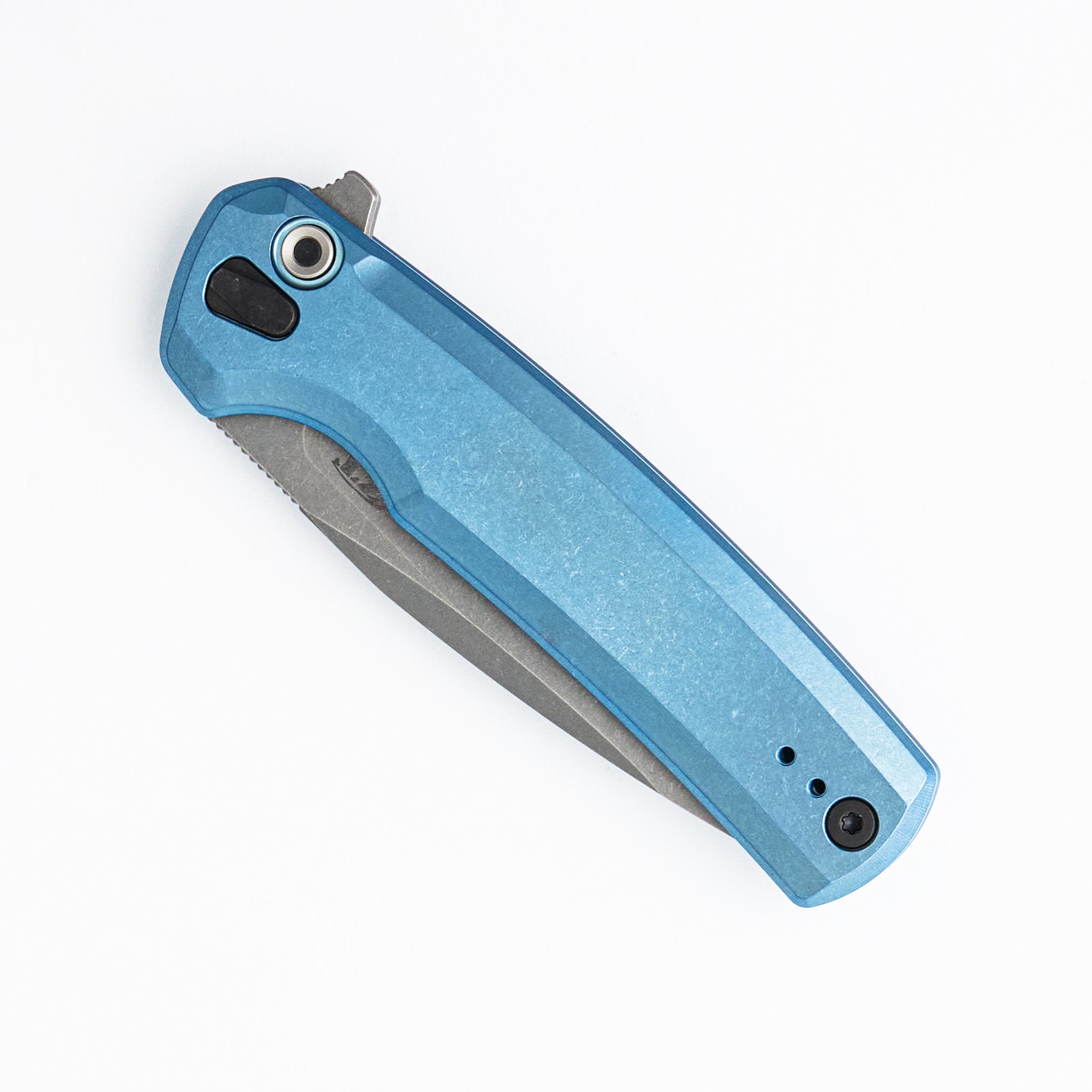 0044BLU