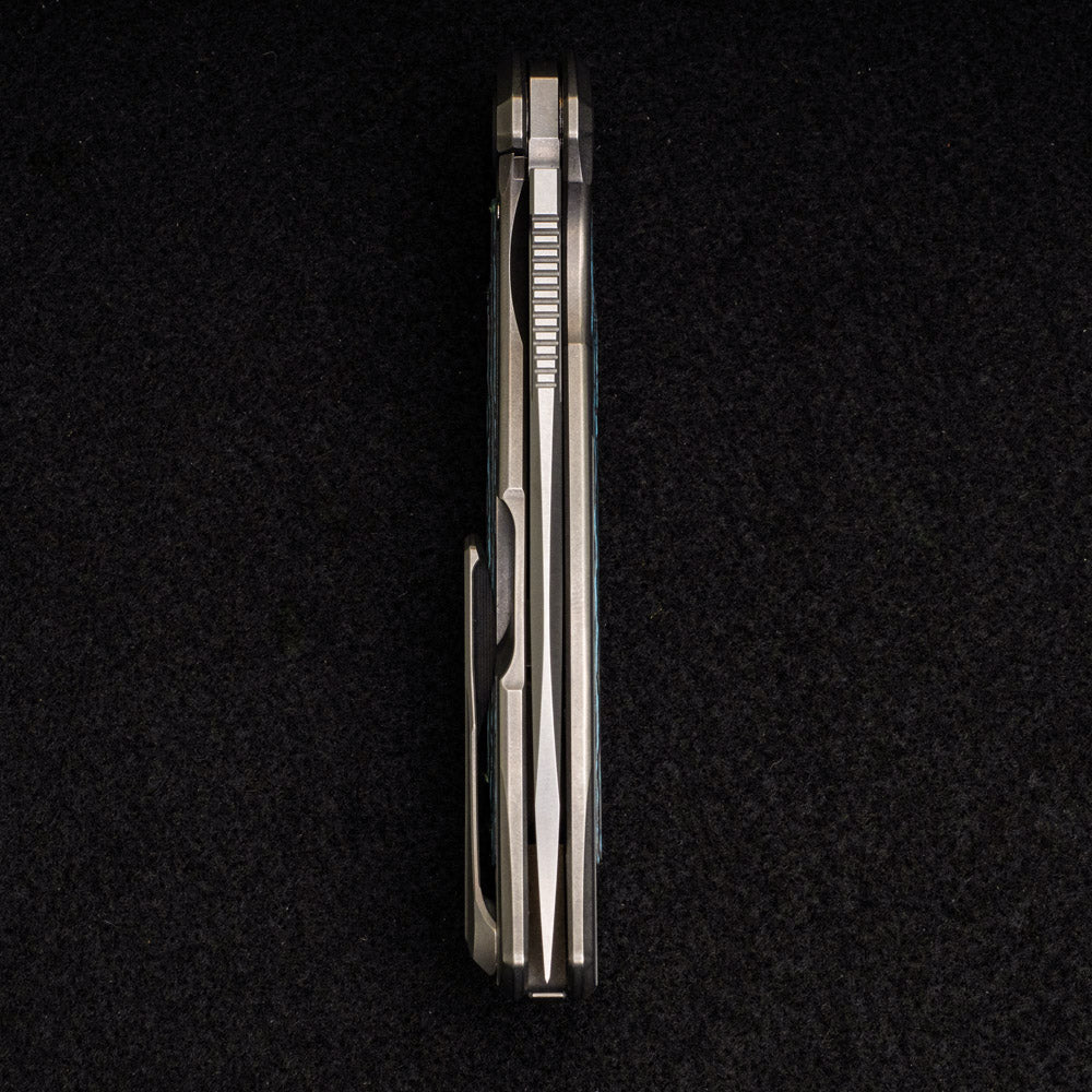 SHIROGOROV F95R NL – M390 BLADE – STONEWASHED TITANIUM HANDLE W- “ARCTIC STORM” CARBON FIBER INLAY- MRBS