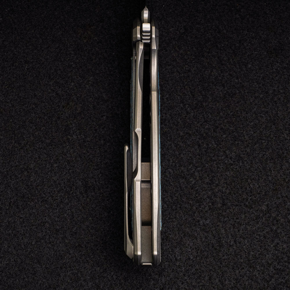 SHIROGOROV F95R NL – M390 BLADE – STONEWASHED TITANIUM HANDLE W- “ARCTIC STORM” CARBON FIBER INLAY- MRBS