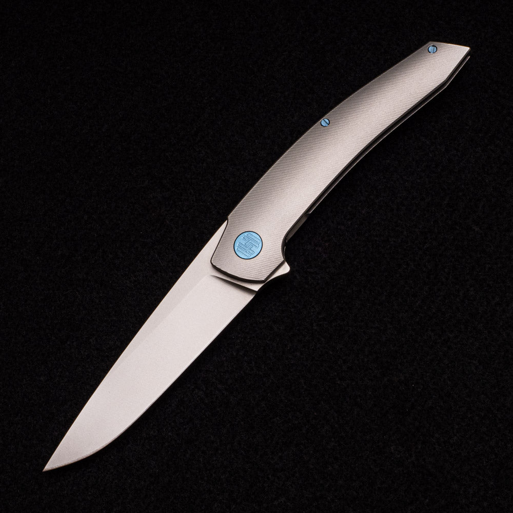 Hog House Knives Model T – M390 BLADE – TI W- LIGHT BLUE