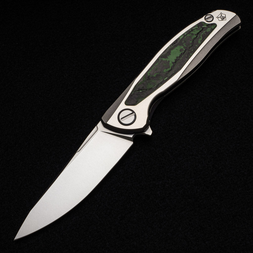 SHIROGOROV F95R NL – M390 BLADE – STONEWASHED TITANIUM HANDLE W- “JUNGLE WEAR” CARBON FIBER INLAY- MRBS