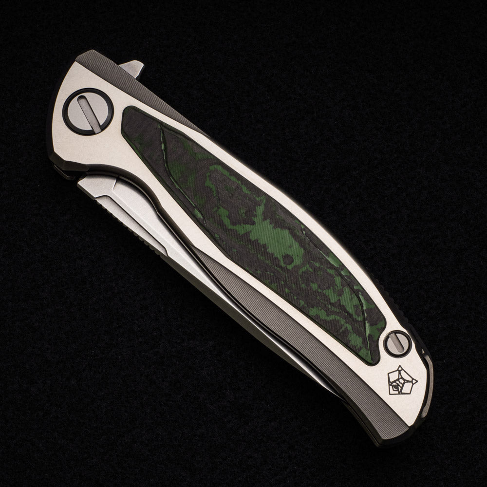 SHIROGOROV F95R NL – M390 BLADE – STONEWASHED TITANIUM HANDLE W- “JUNGLE WEAR” CARBON FIBER INLAY- MRBS