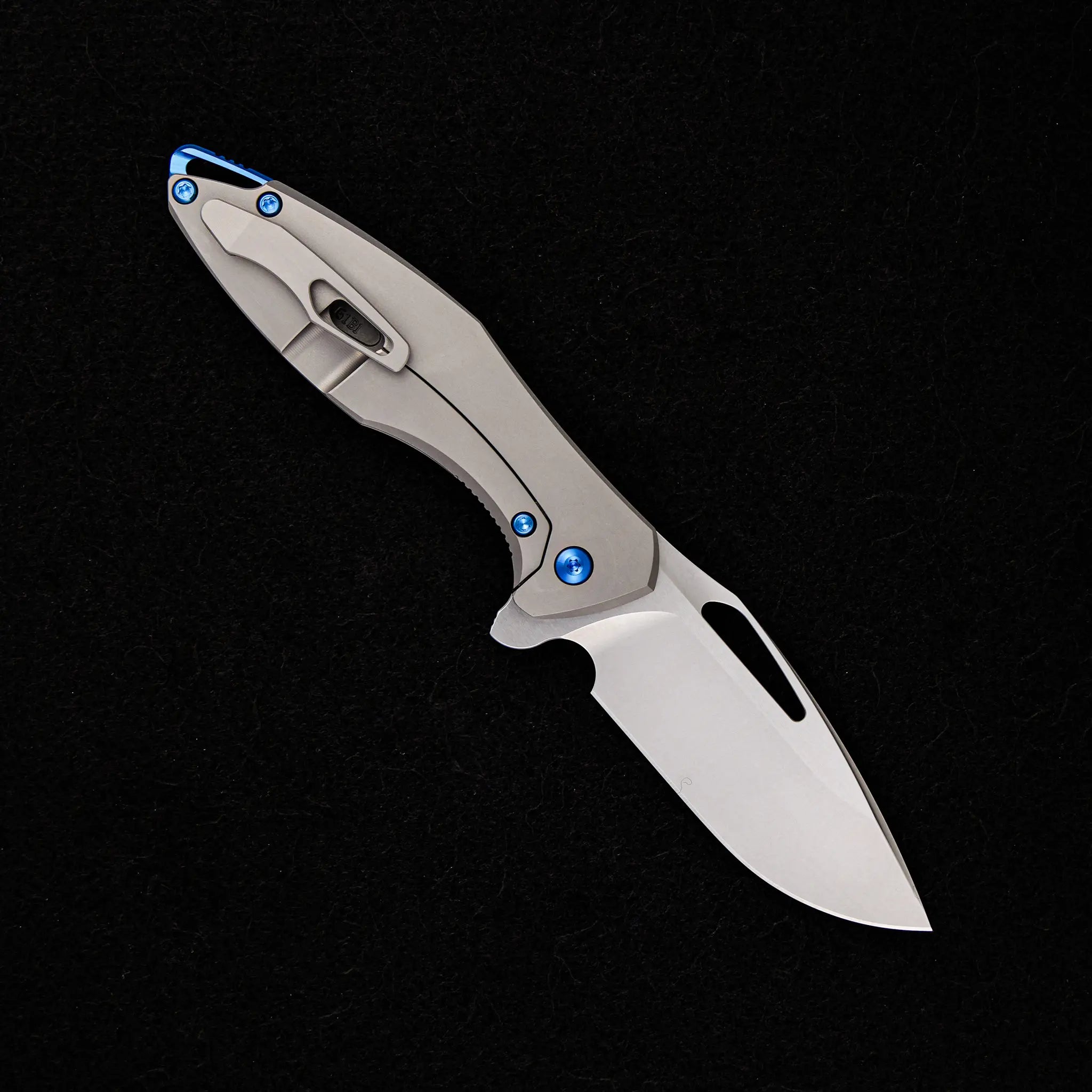 KOENIG KNIVES MINI ARIUS – SMOOTH TITANIUM HANDLE – M390 BLADE