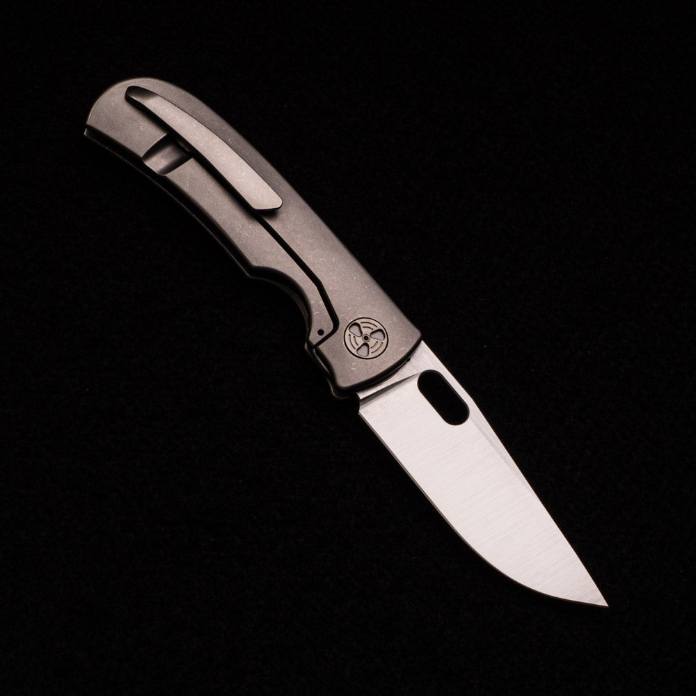 WINGMANEDC MTNT MACH 3 – M390 – TITANIUM