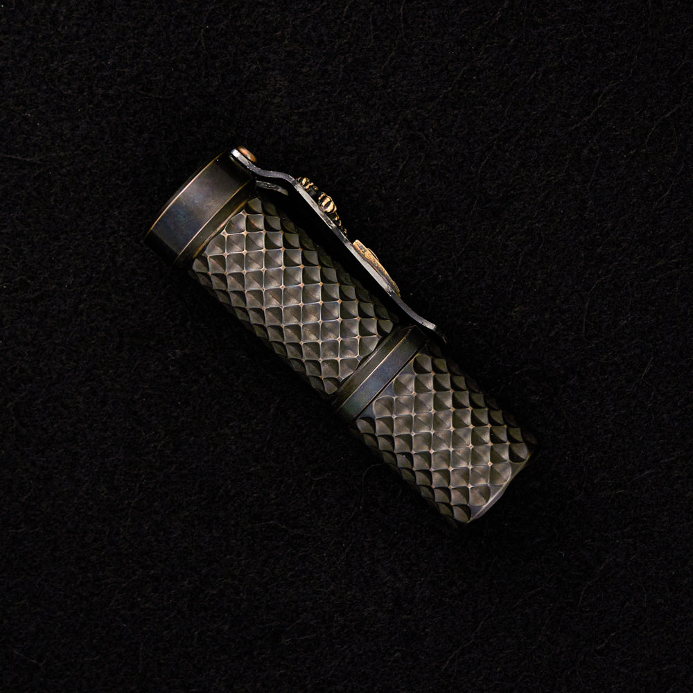 Hanko Machine Works Zirconium Tesseract Trident Custom Flashlight – Steel Flame Clip