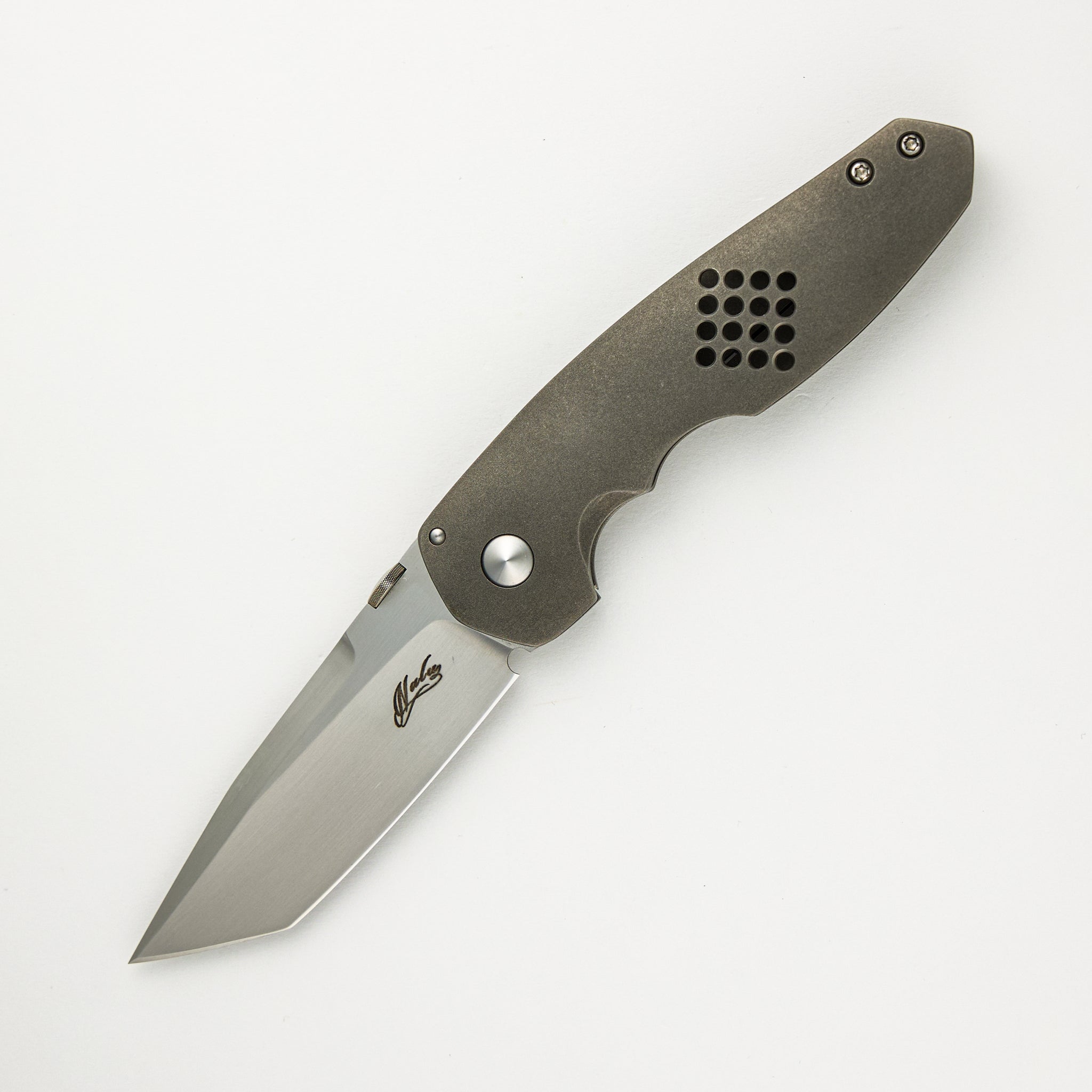 82 Frame Lock
