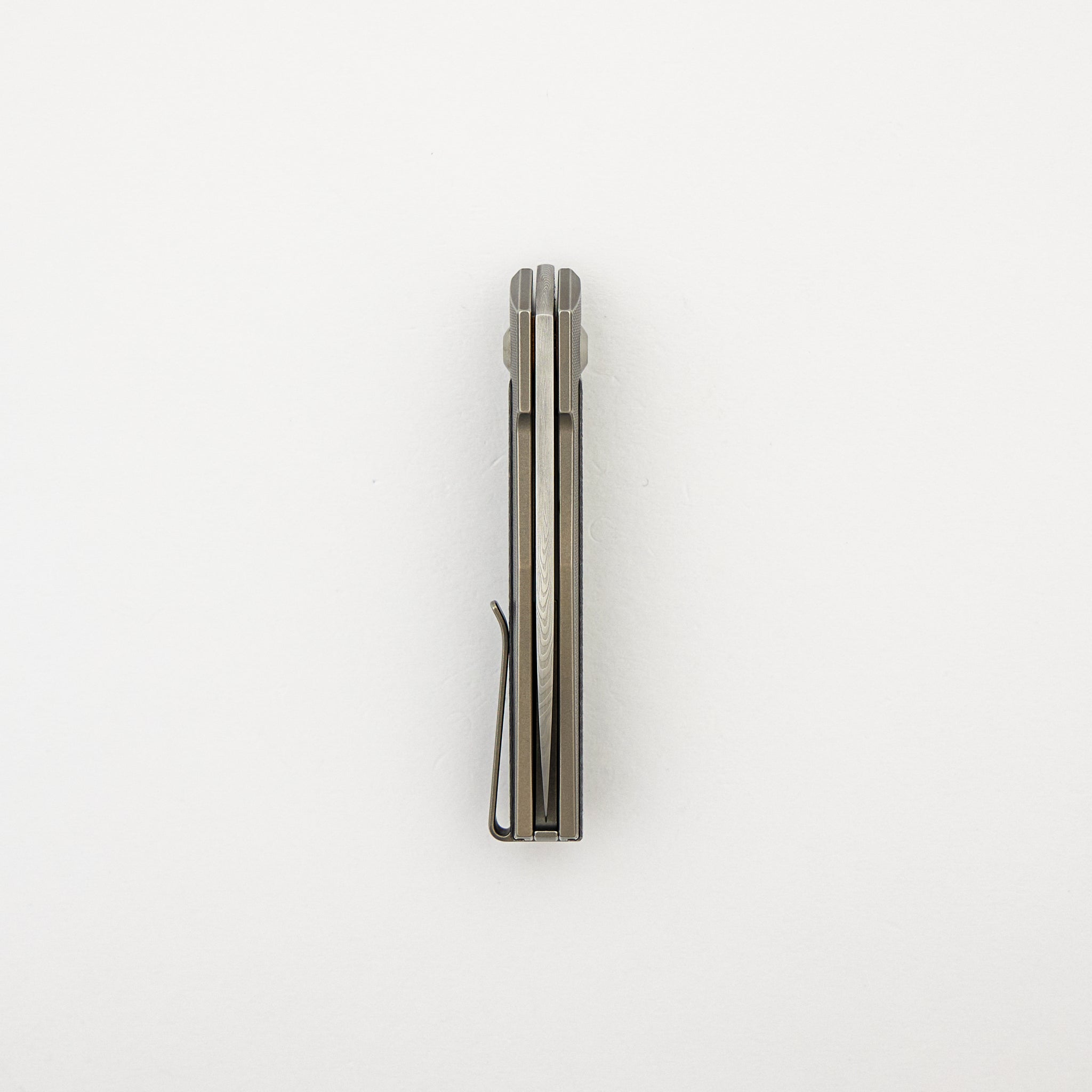 ARN - Grey/Satin - Titanium Handle - Carbon Fiber Inlays - Damasteel Blade - #110