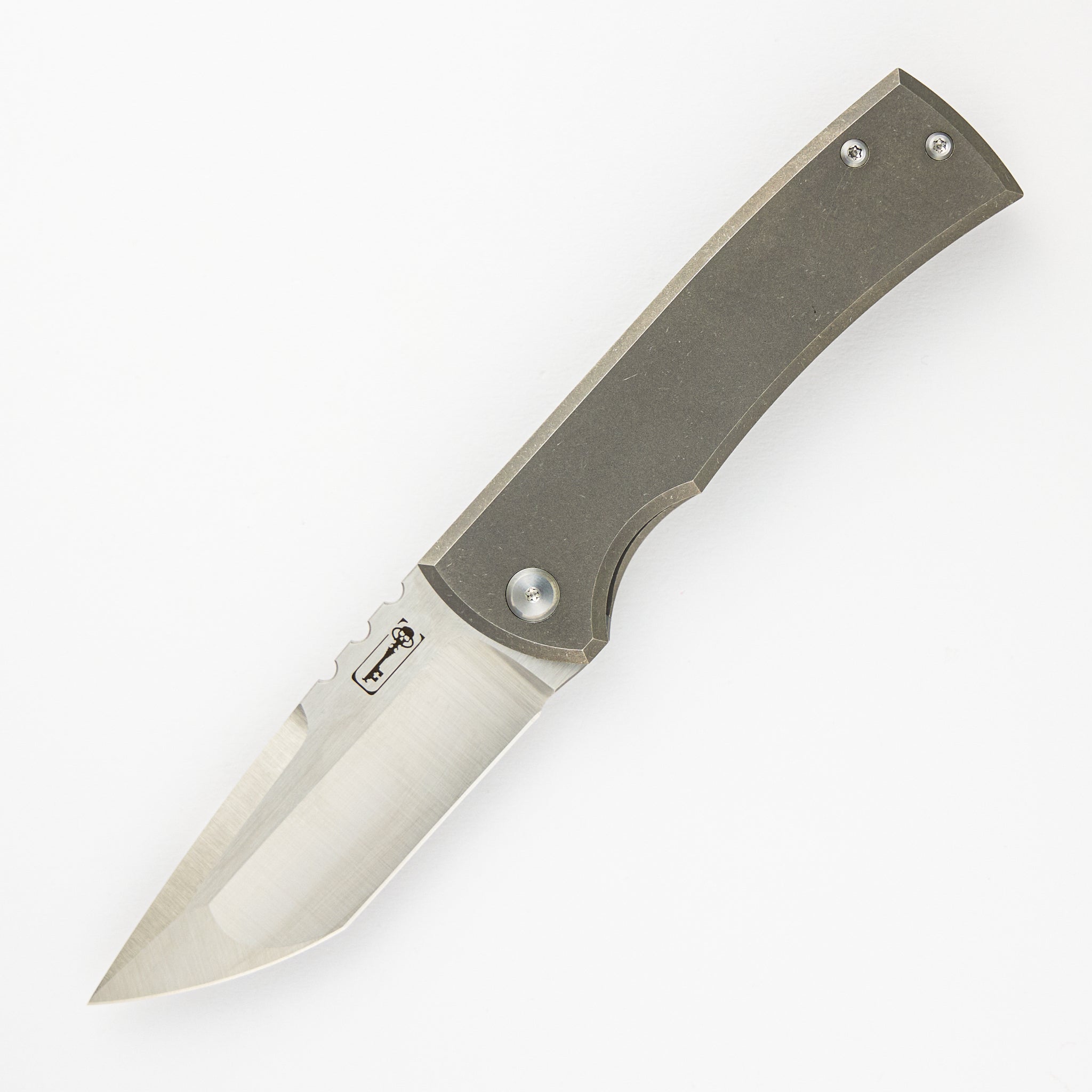 Chaves Ultramar Redencion 229 Kickstop – Tanto M390 Blade – Titanium Handle