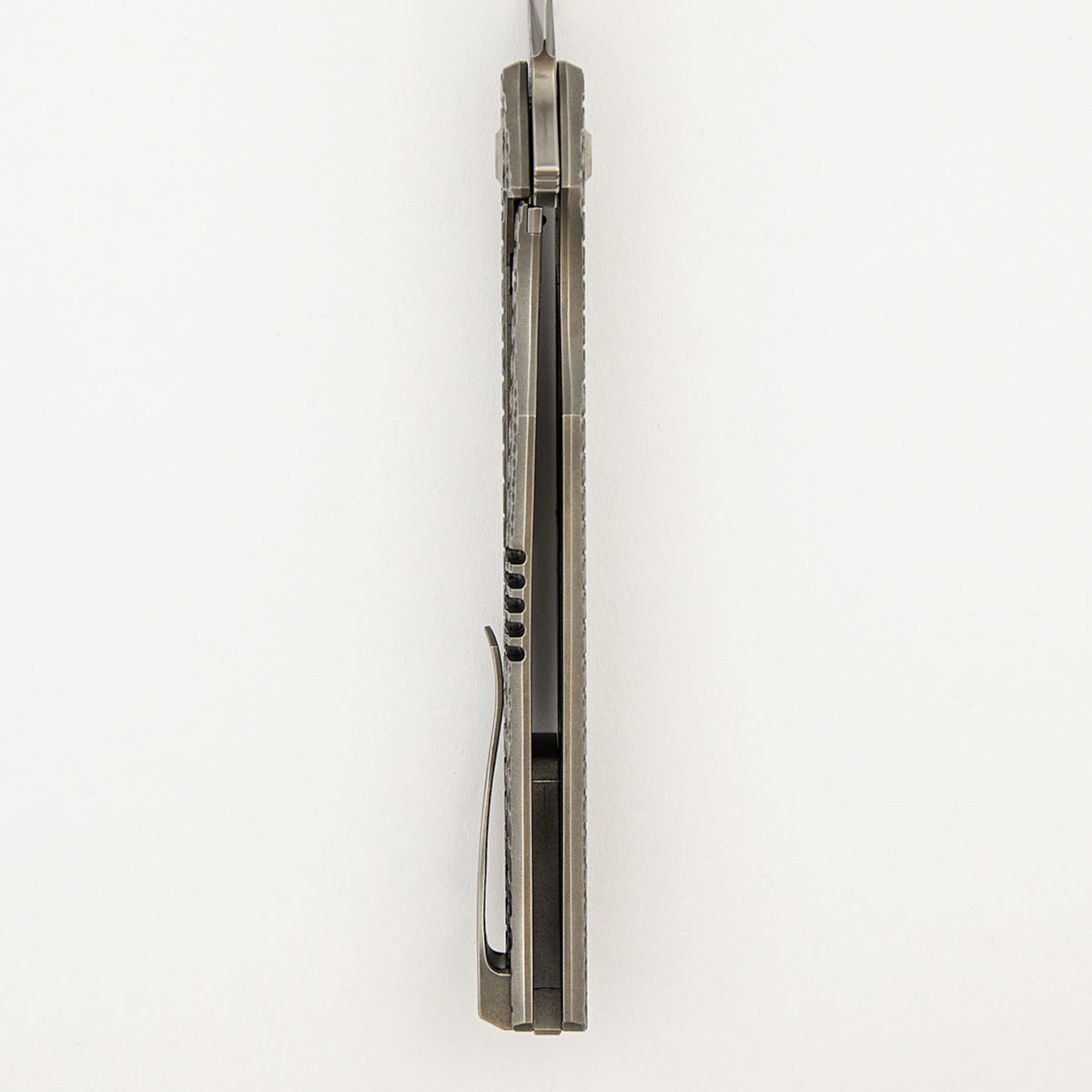 Raven Flipper - CPM MagnaCut Blade - Titanium Handle
