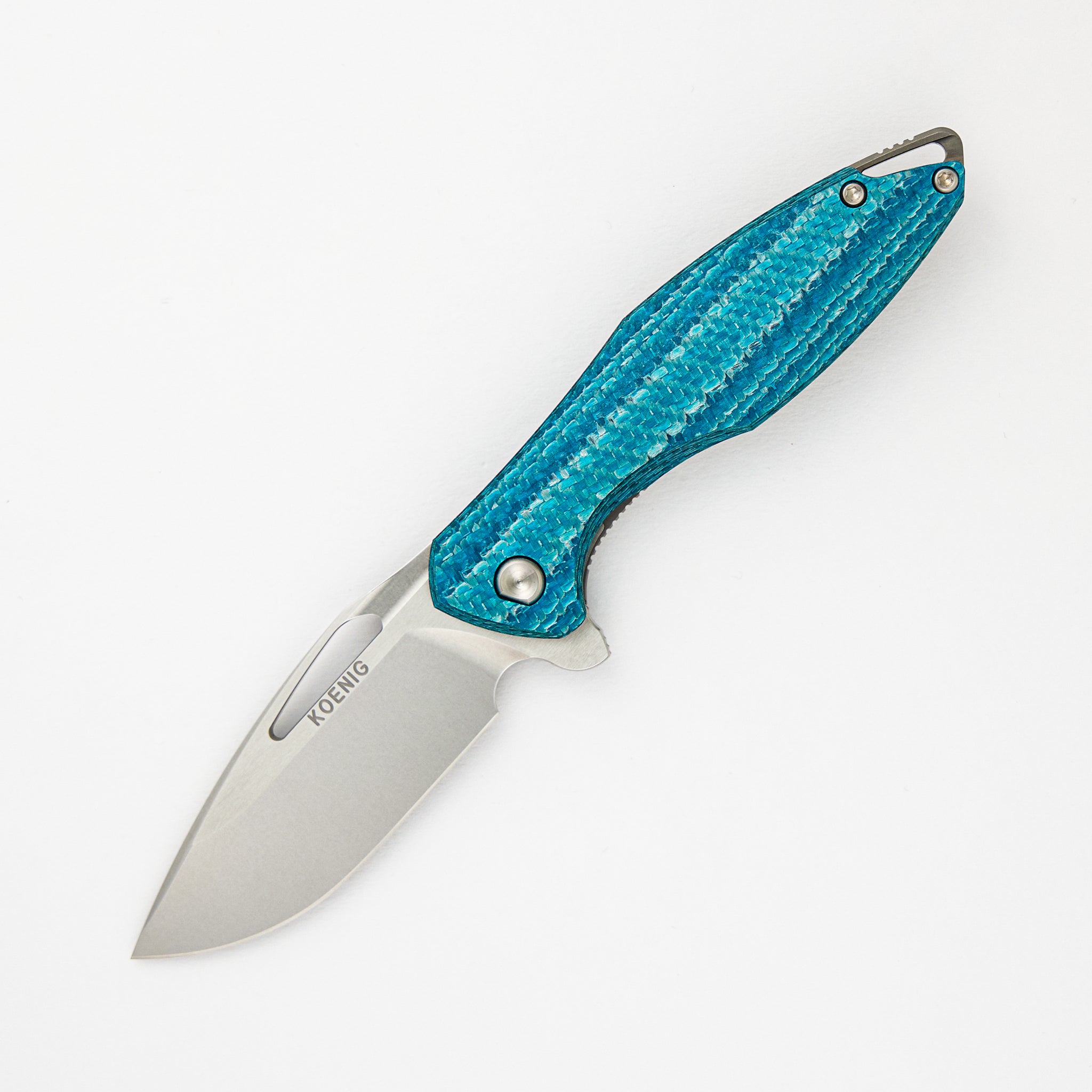 Koenig Mini Arius - Aqua Blue Twill Carbon Fiber Handle - M390