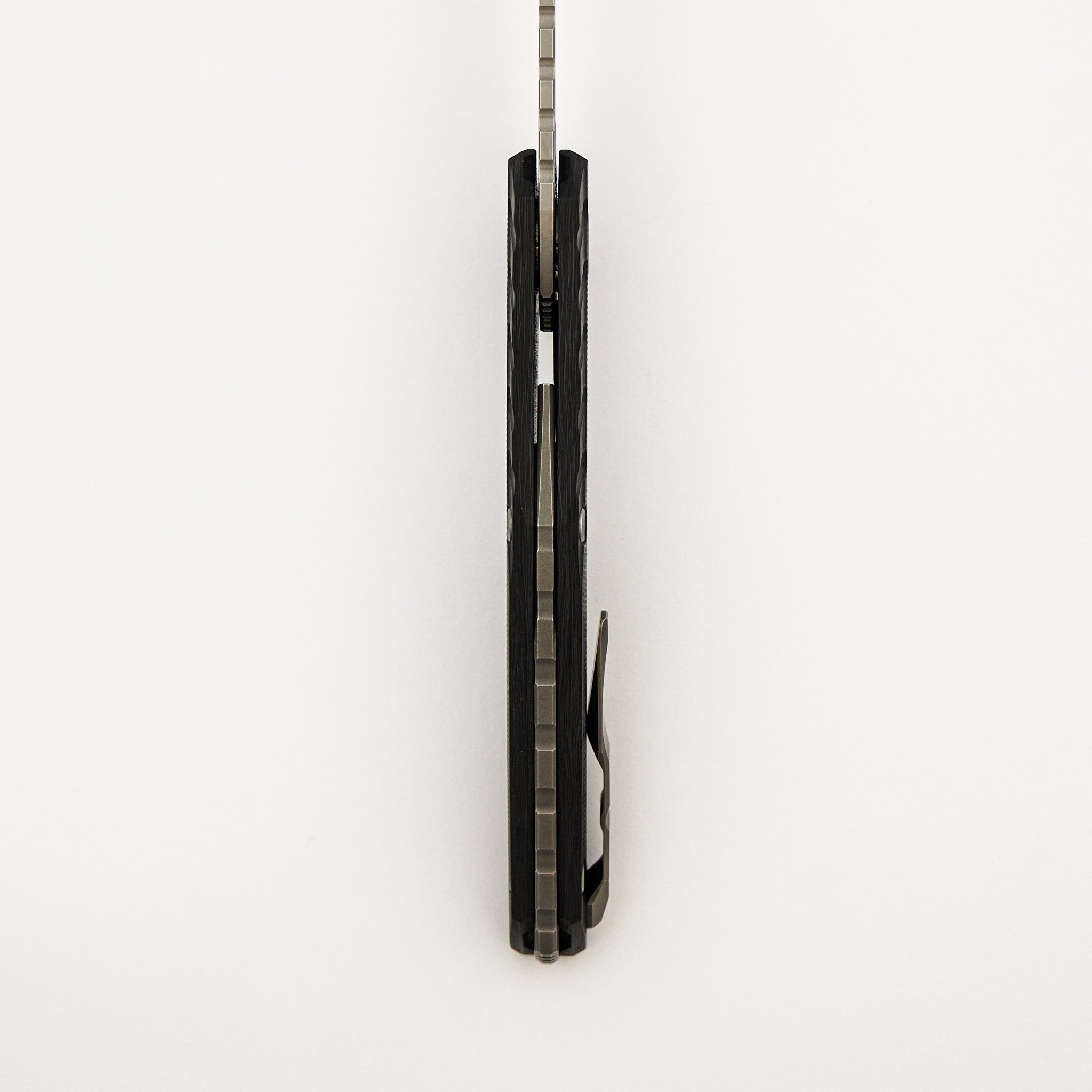 111 Gen 5.1 – M390 Blade – Carbon Fiber Handle – MRBS
