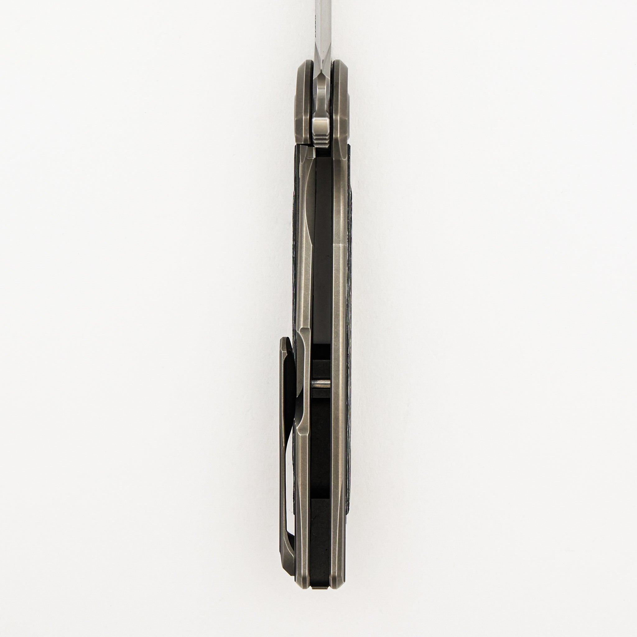 F95R NL - M390 Blade - Titanium Handle - White Storm Carbon Fiber Inlays - MRBS