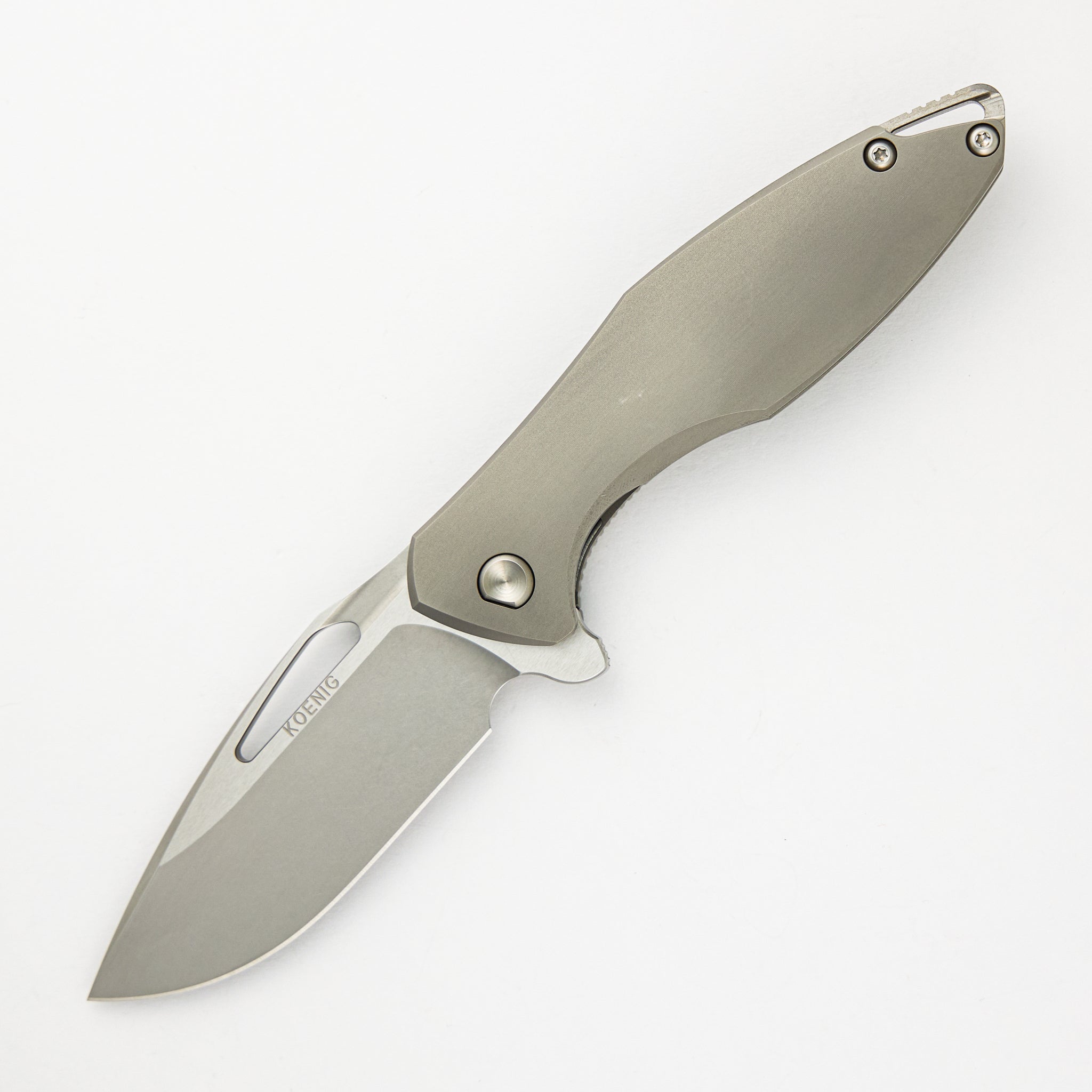 Koenig Arius - Titanium Handle - M390 Burnished W/ Polished Flats Blade