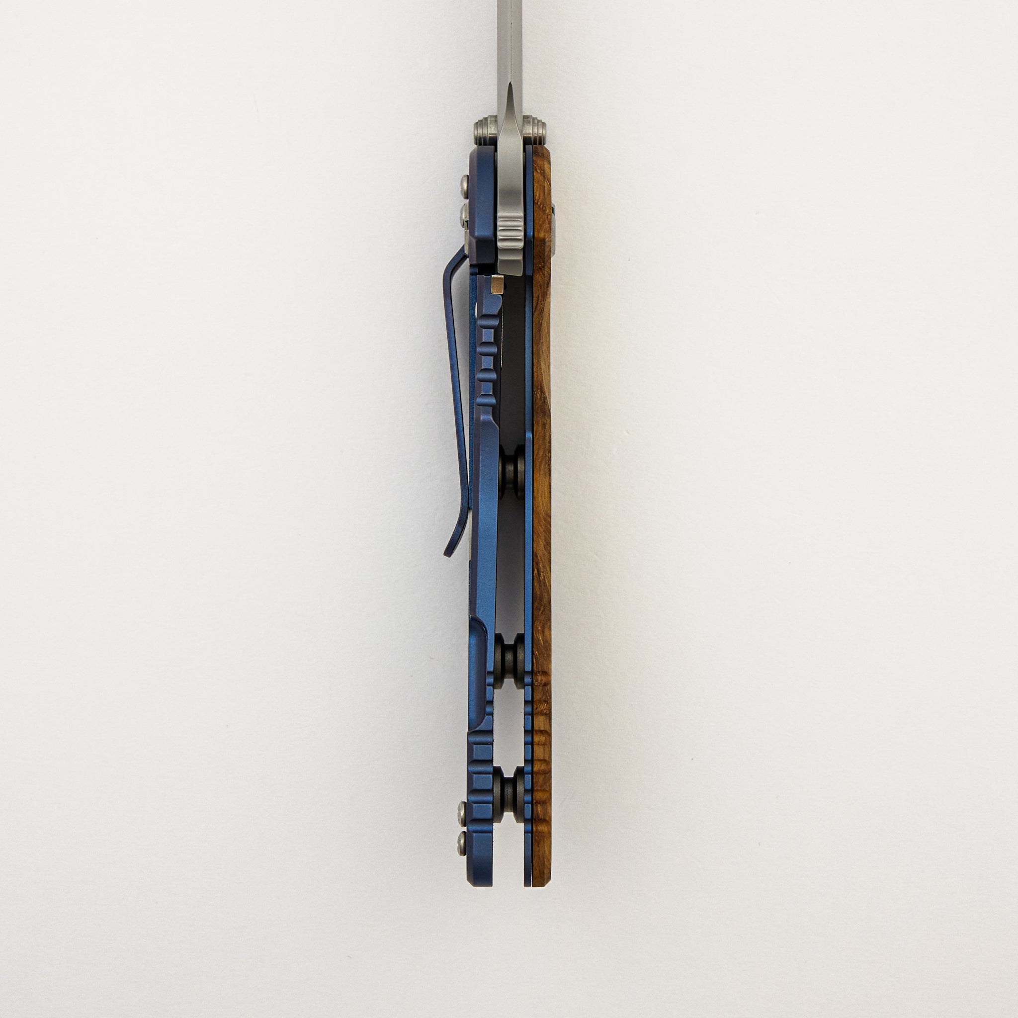 XM-18 3.5" - S45VN Spanto - Tri-Way - Bead Blast Blue - Curly White Oak - Bead Blast Hardware