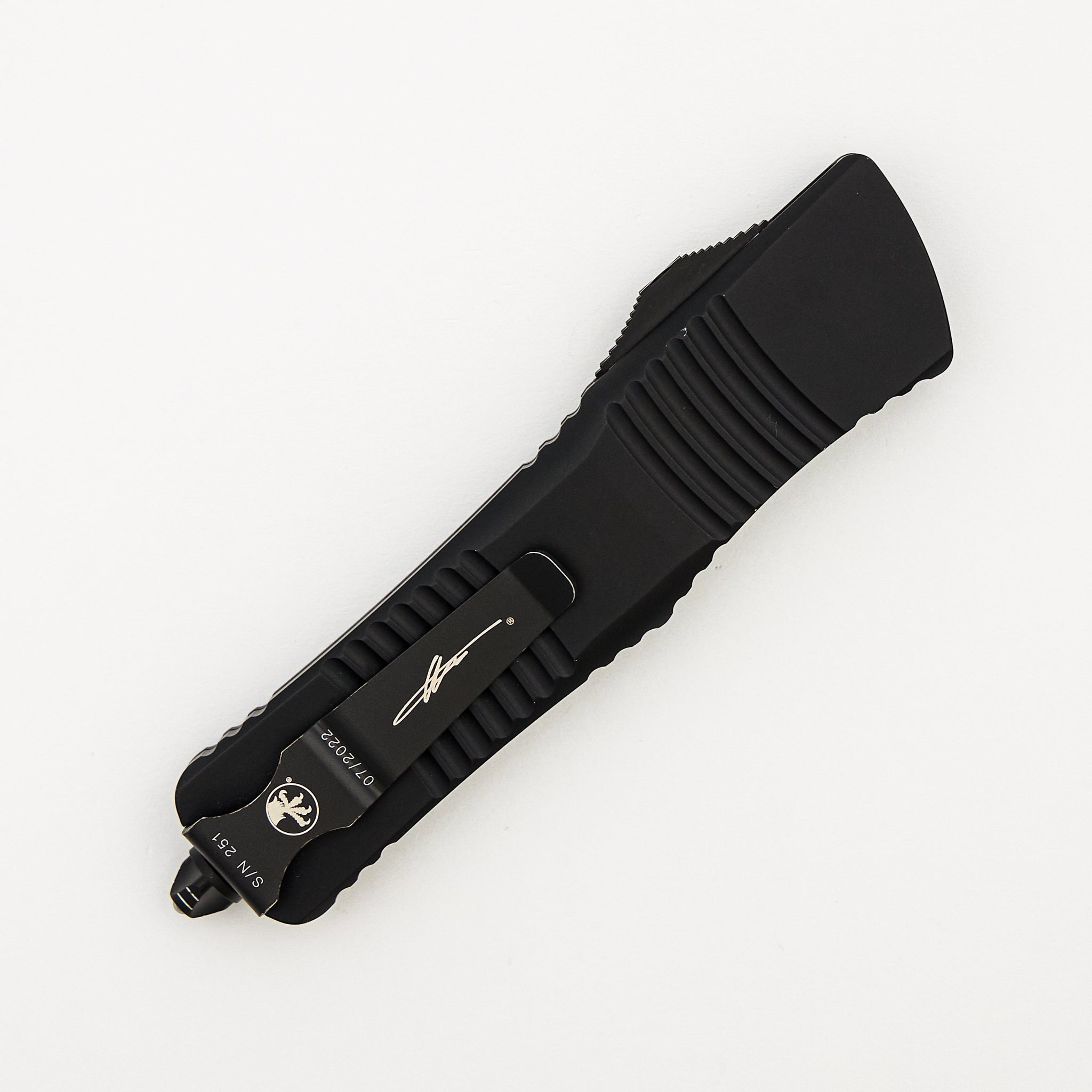 "Siganture Series" Combat Troodon D/E Carbon Fiber Top 142-16 CFS