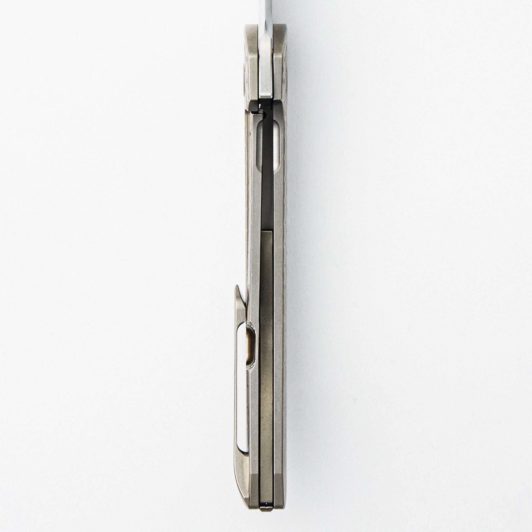 Model T Gen. 2 - Fade Honeycomb Titanium Handle - RWL-34 Blade