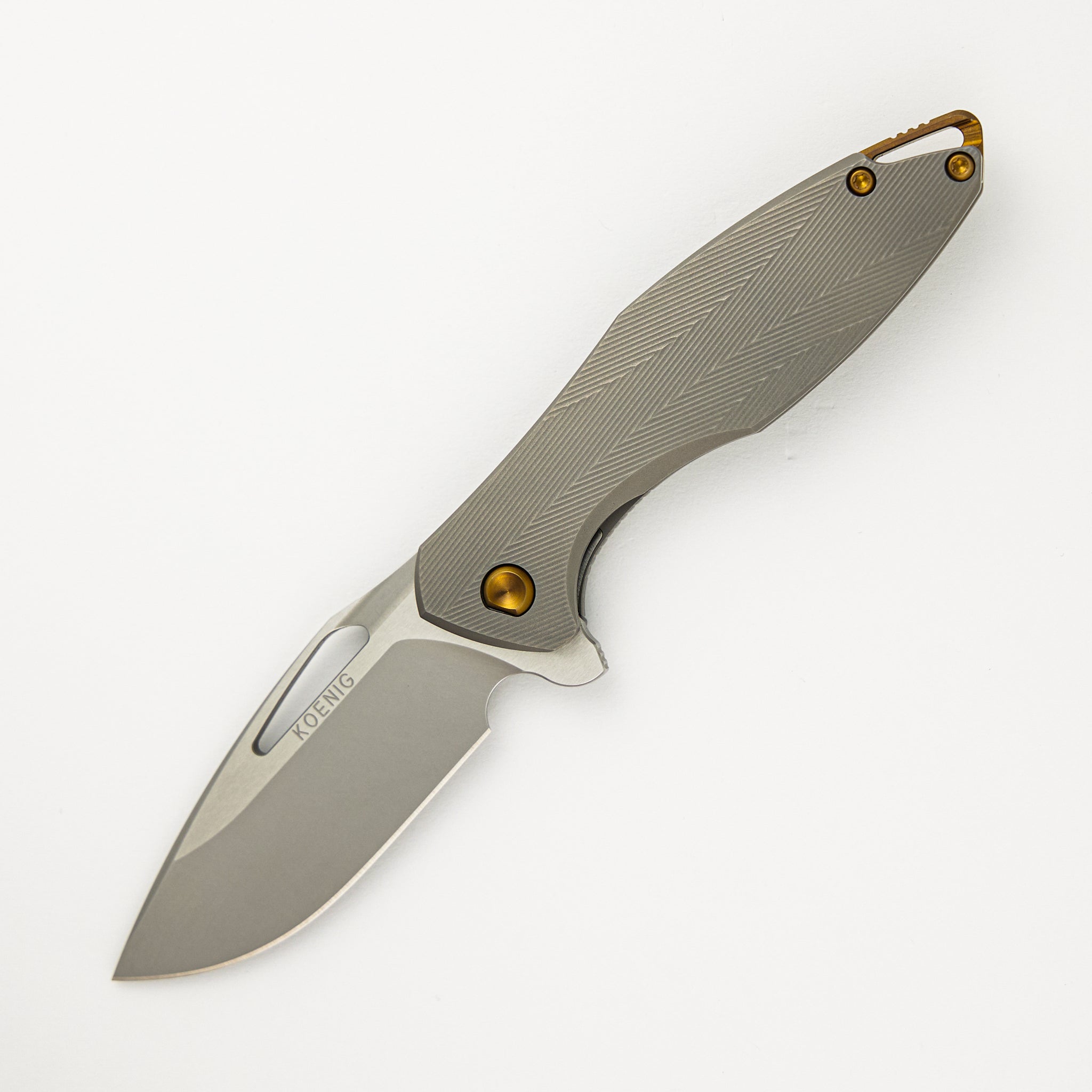 Koenig Mini Arius - Burnished W/ Polished Flats M390 Blade - Patterned Ti Handle