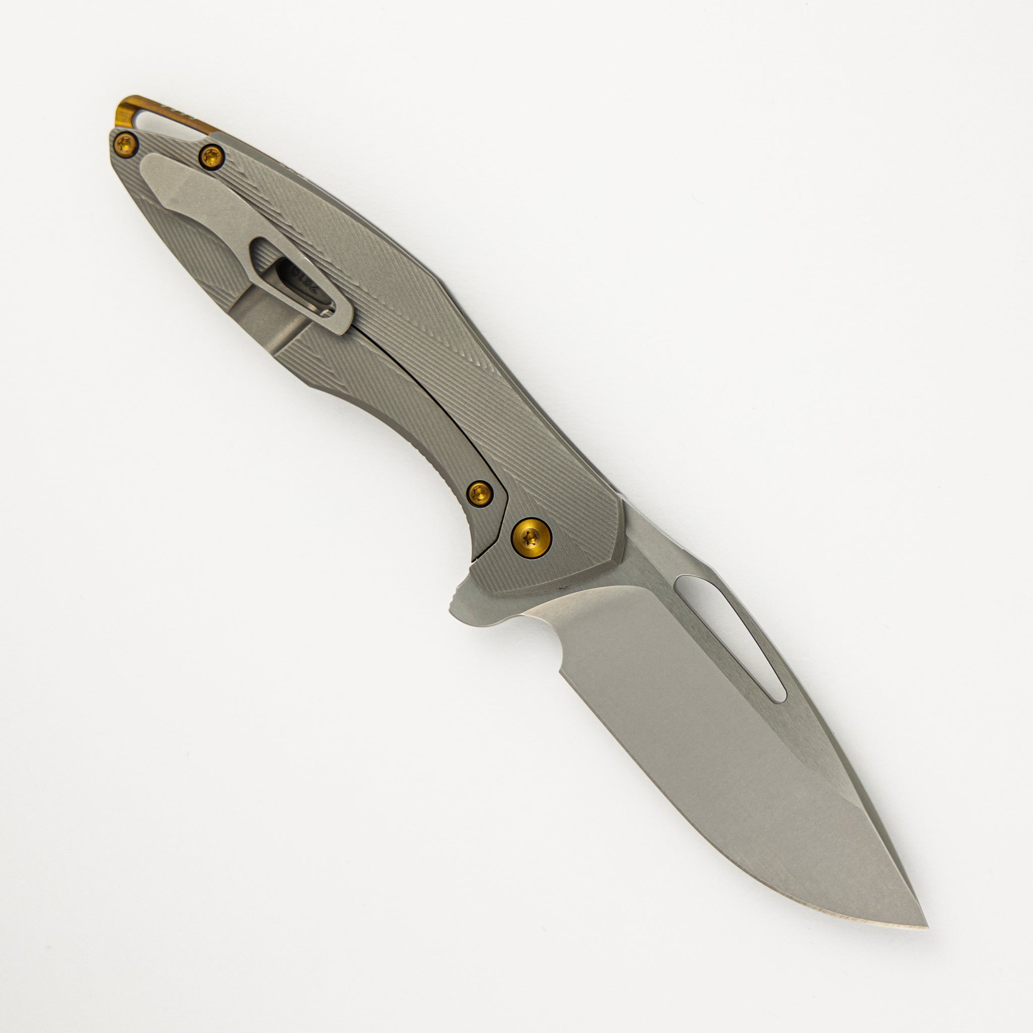 Mini Arius - Burnished W/ Polished Flats M390 Blade - Patterned Ti Handle