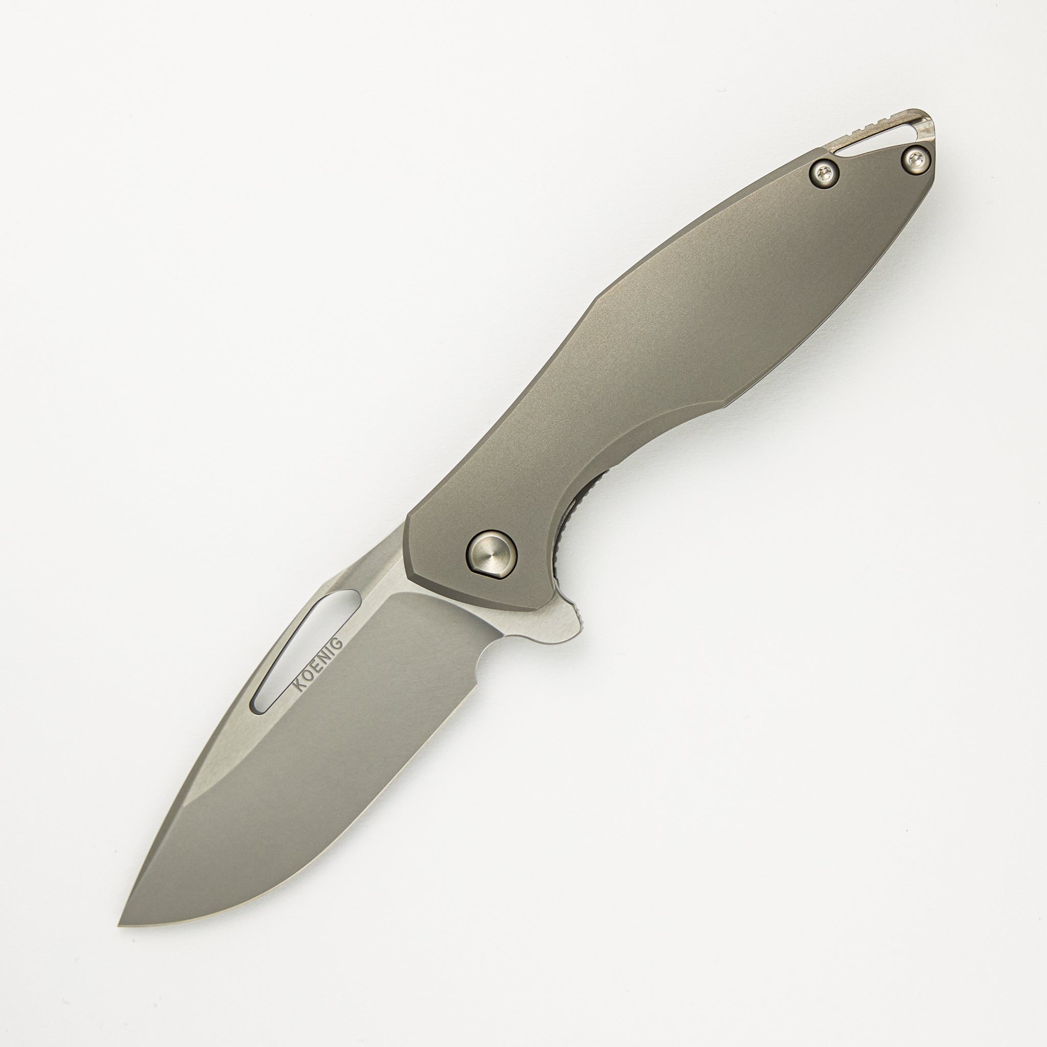 Koenig Knives Arius - Smooth Titanium Handle - Silver Hardware - Burnished W/ Polished Flats M390 Blade