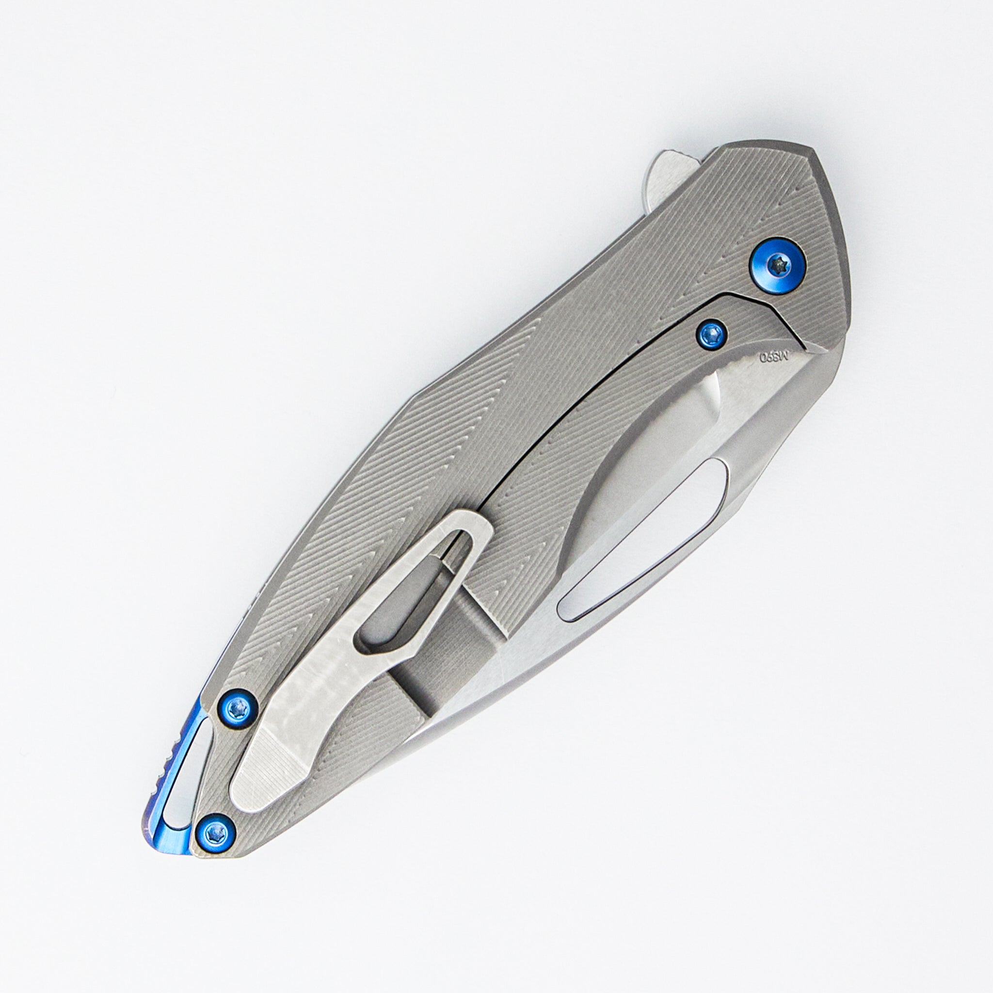 Arius - Patterned Titanium Handle - Blue Hardware - Burnished w/ Polished Flats M390 Blade