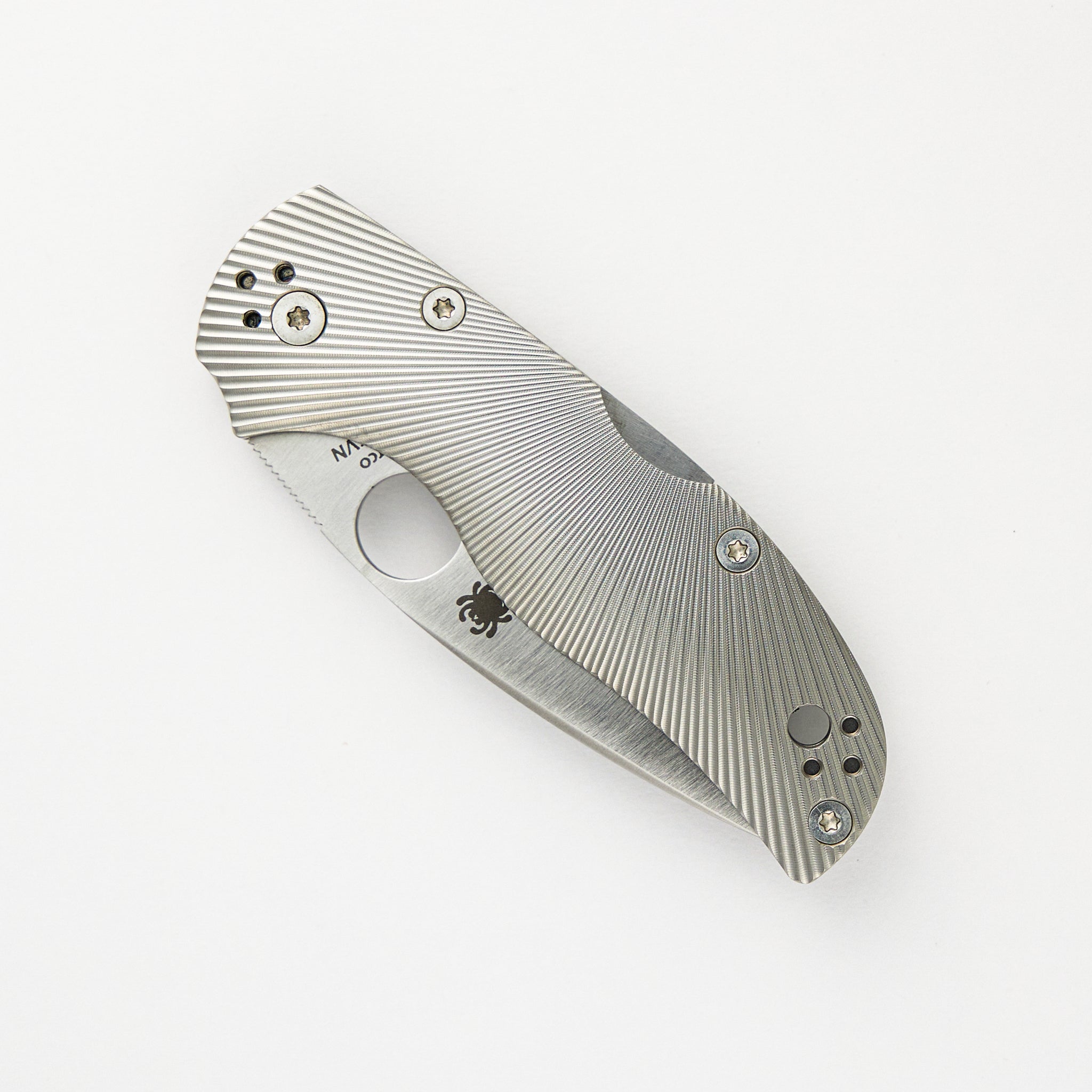 Spyderco Native 5 - Fluted Titanium Handle - CPM S35VN Blade