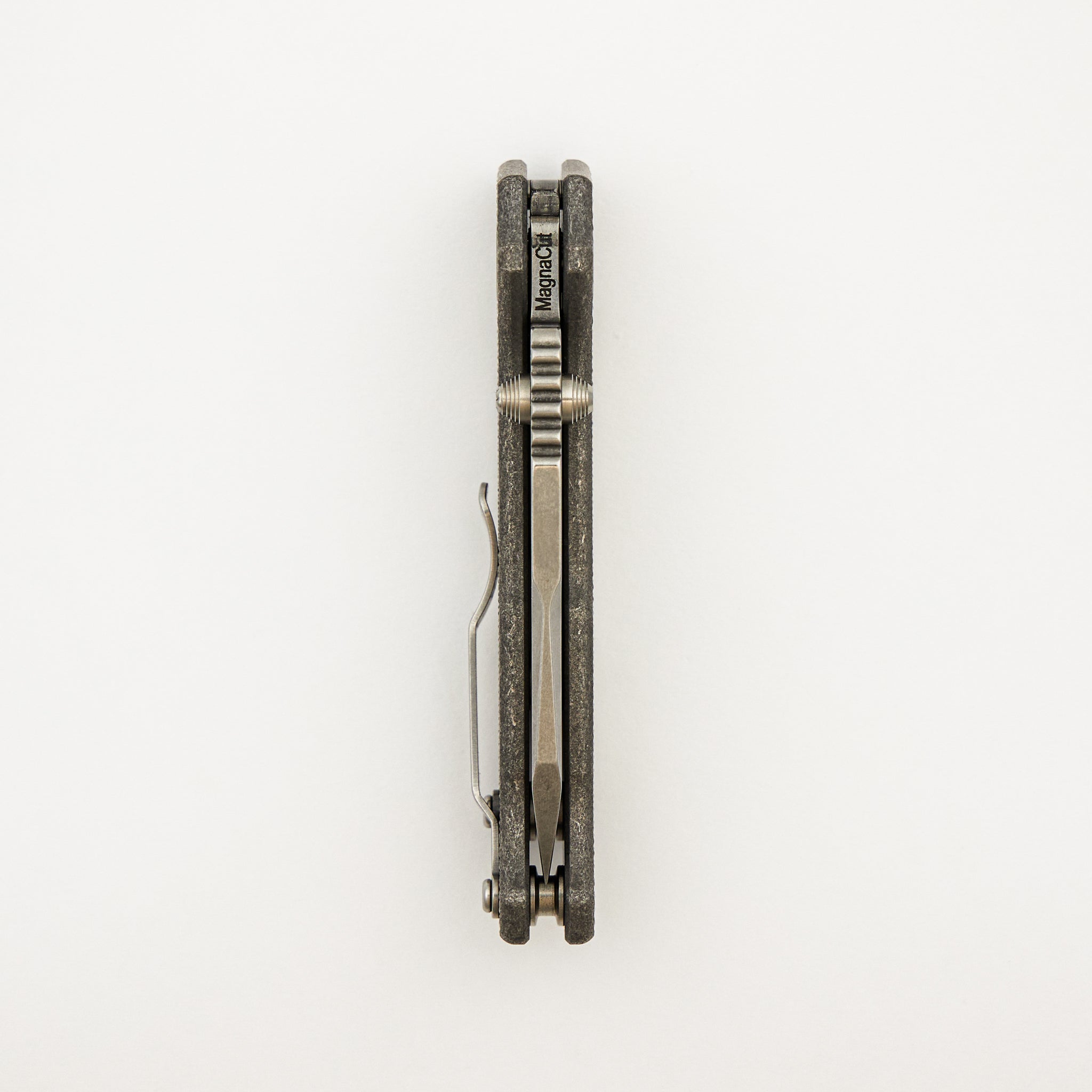 MGAD20 Compact - MagnaCut - Textured Titanium