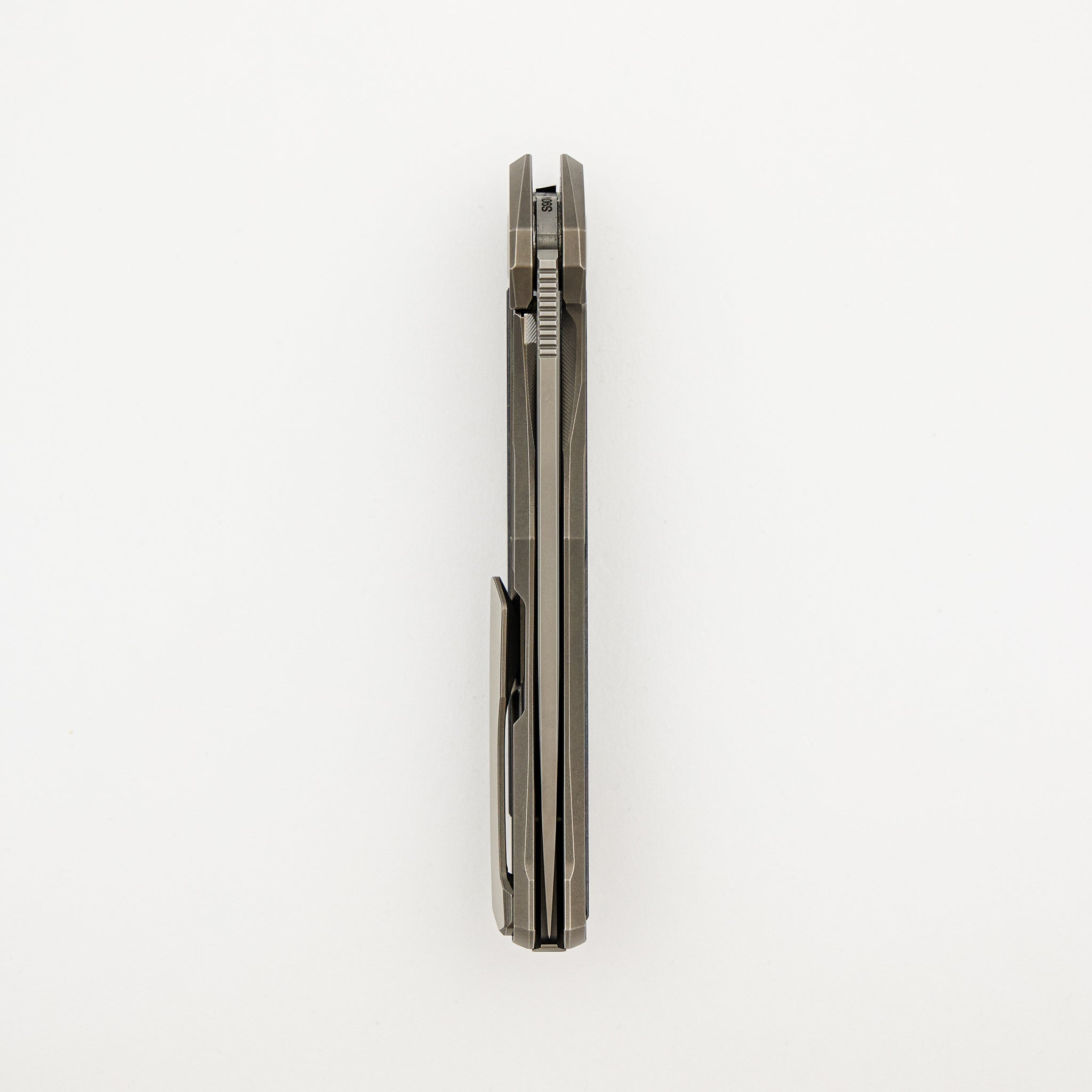 Quantum WKM - Titanium/White CarboTi Handle - S90V Blade - SRRBS