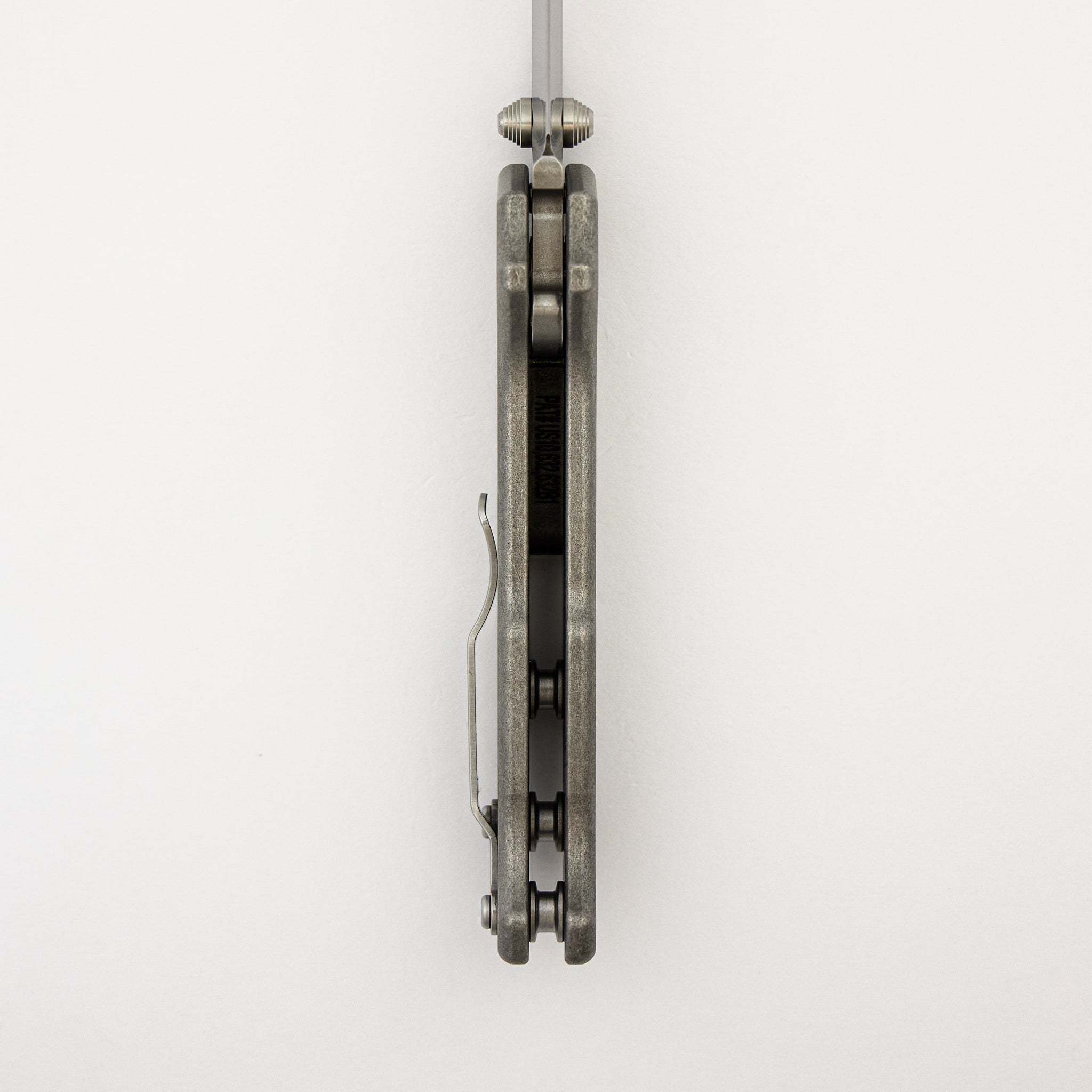 AD20 Compact (Full Thickness) - MagnaCut Blade - Titanium Handle