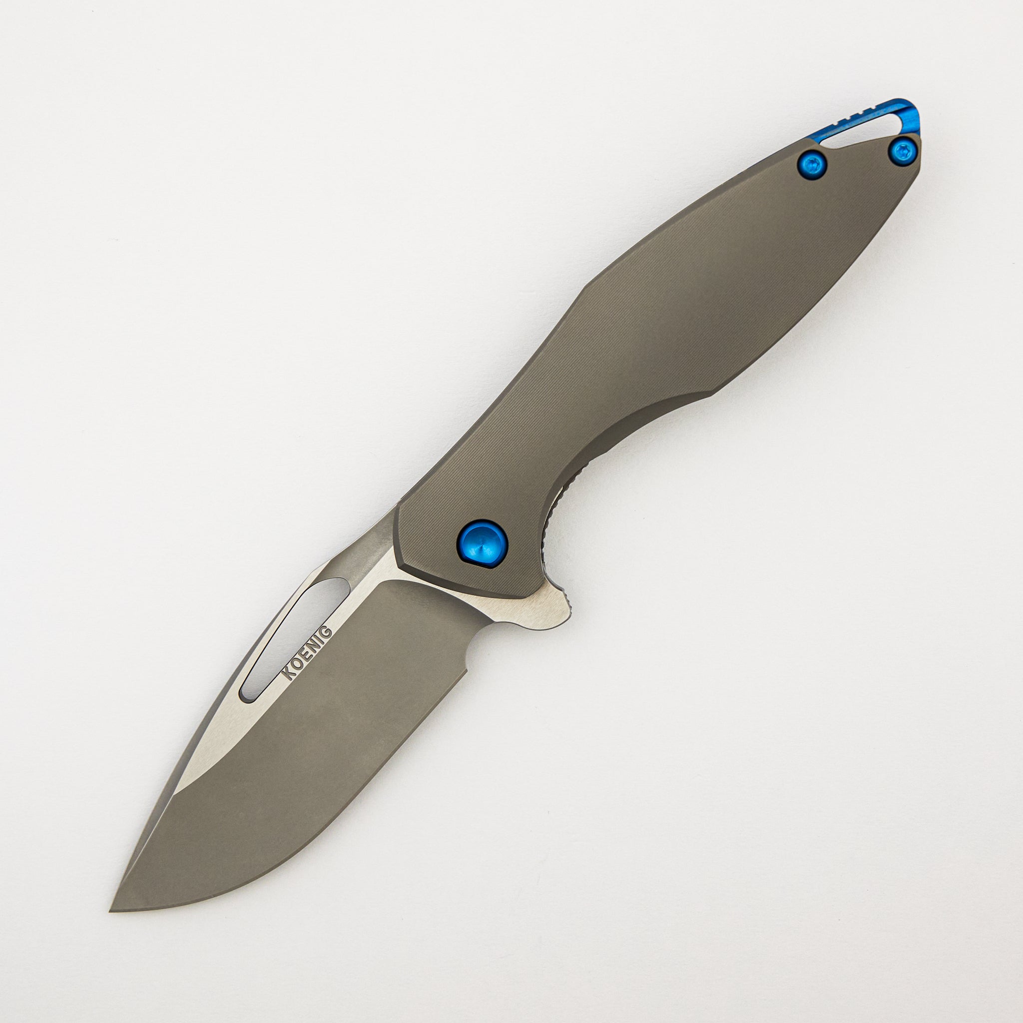 Arius - Pinstripe Titanium Handle - Blue Hardware - Burnished W/ Polished Flats M390 Blade