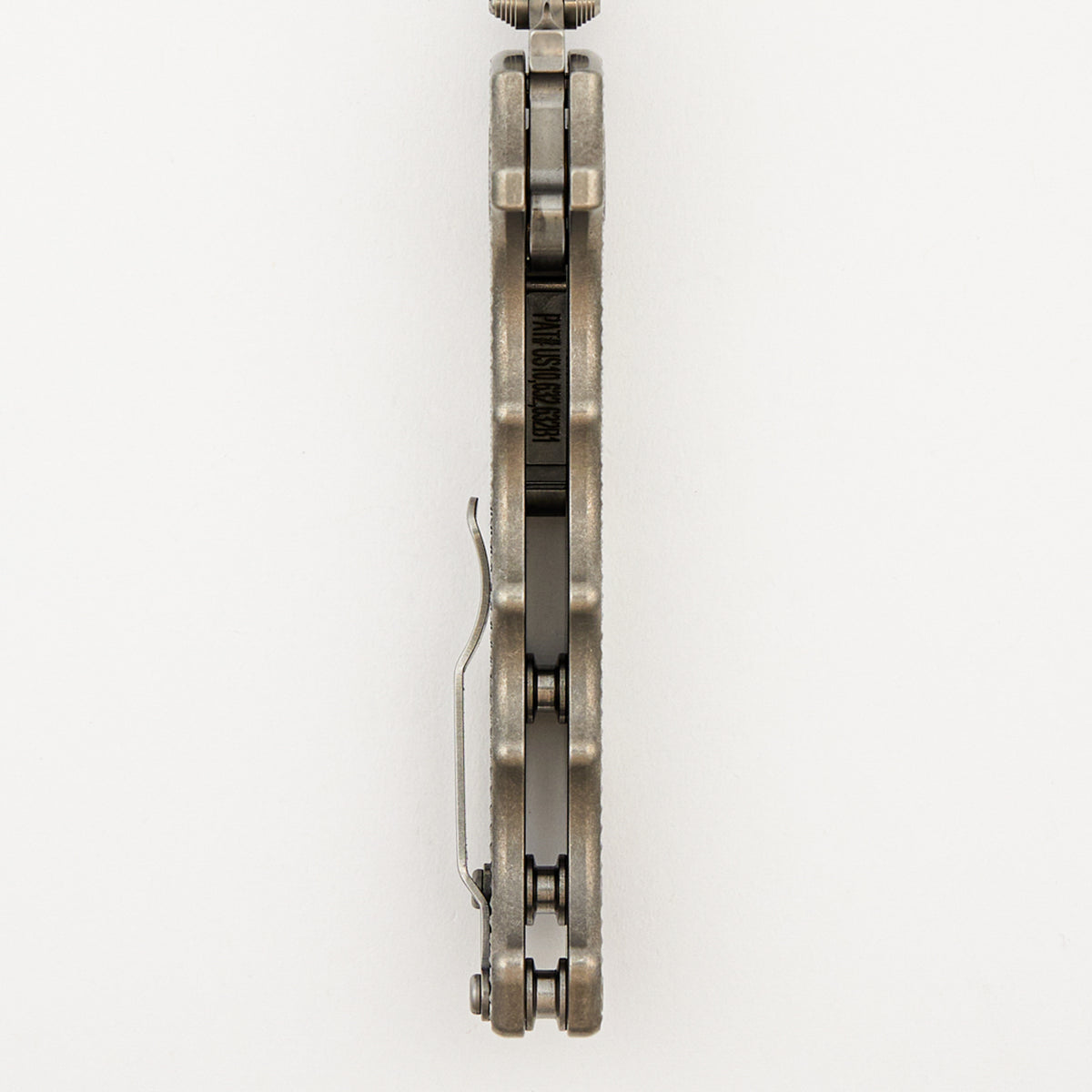 MGAD20 - Clip Point MagnaCut Blade - Textured Titanium Handle