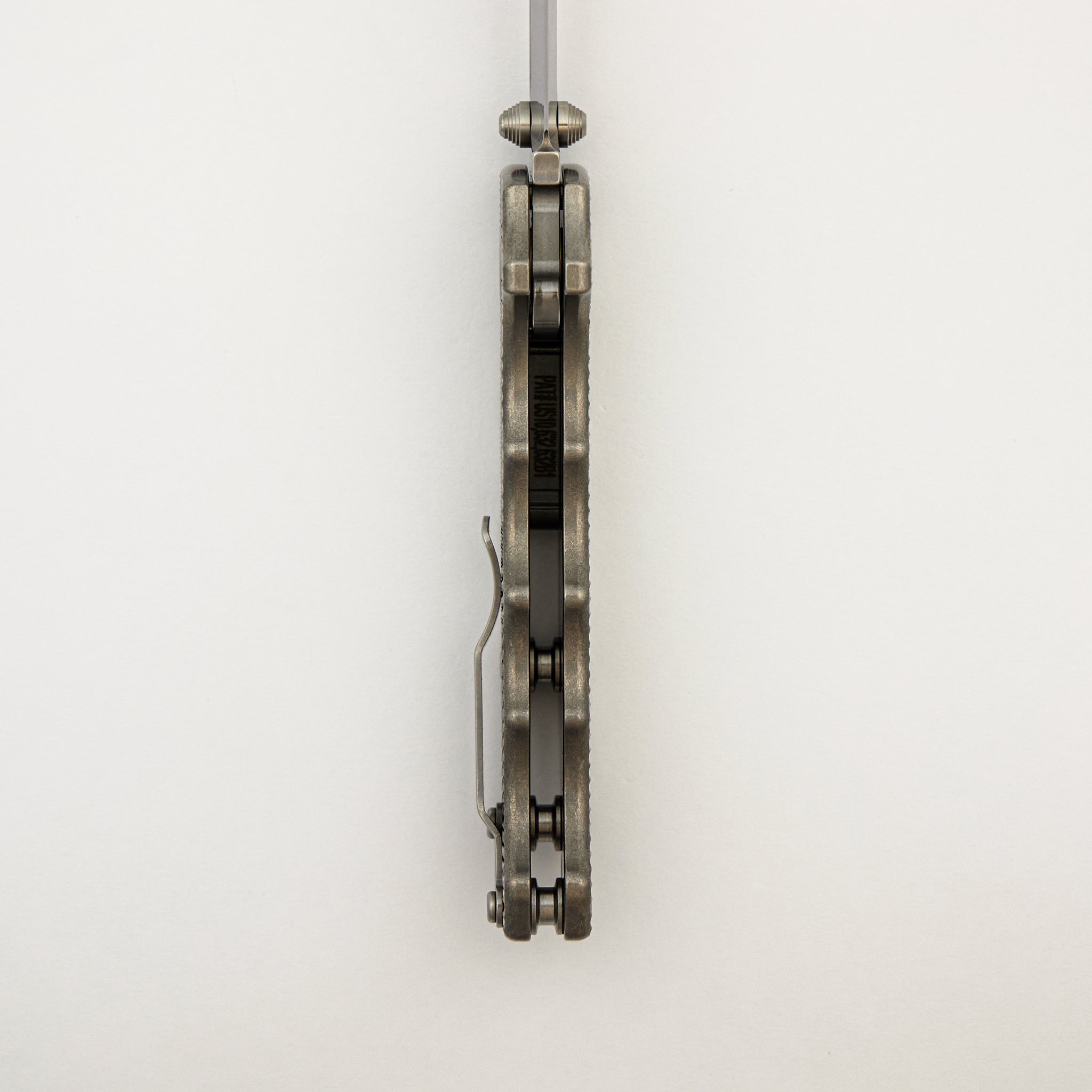 AD20 - Textured Titanium Handle - MagnaCut Blade