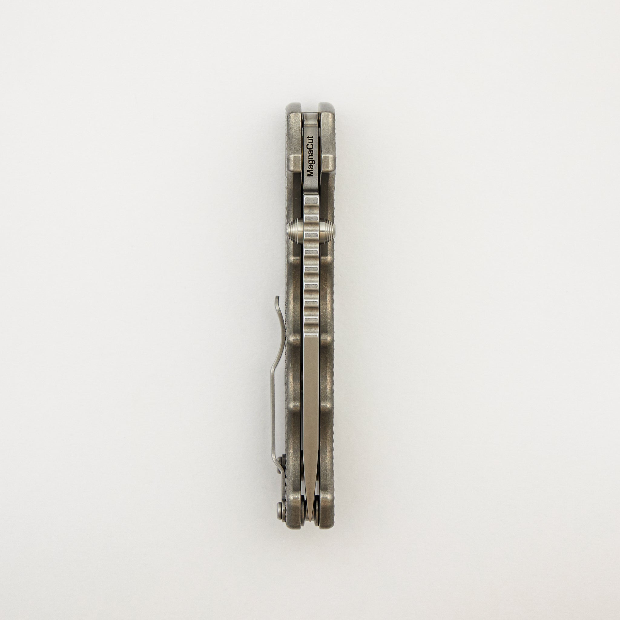 AD20 - Textured Titanium Handle - MagnaCut Blade