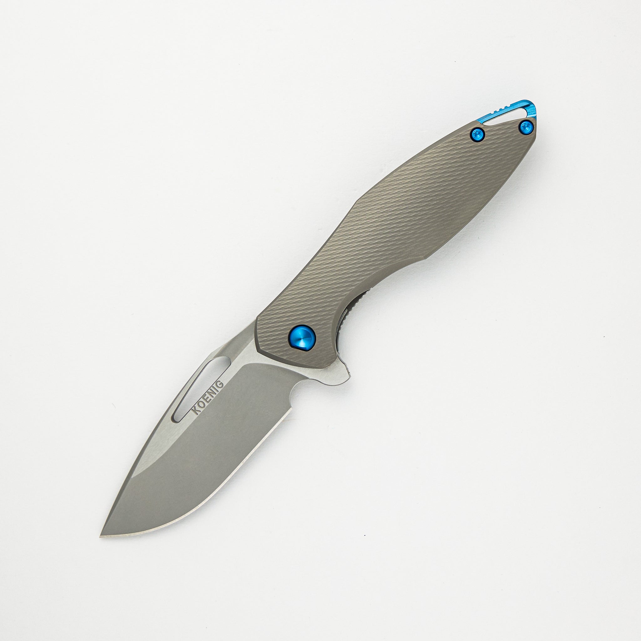 Mini Arius - Corda Titanium Handle - Blue Hardware -  Burnished W/ Polished Flats M390 Blade