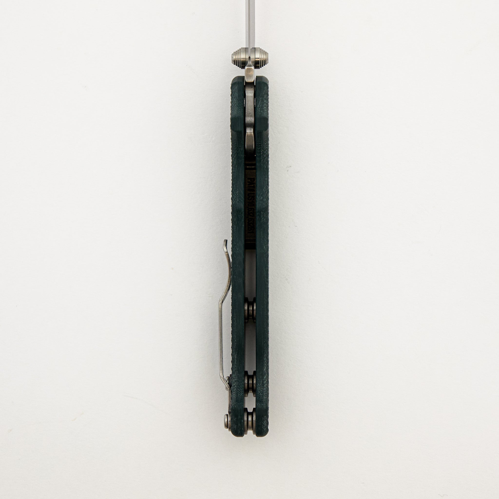 AD20S - Clip Point MagnaCut Blade - Forest Green G10 Handle