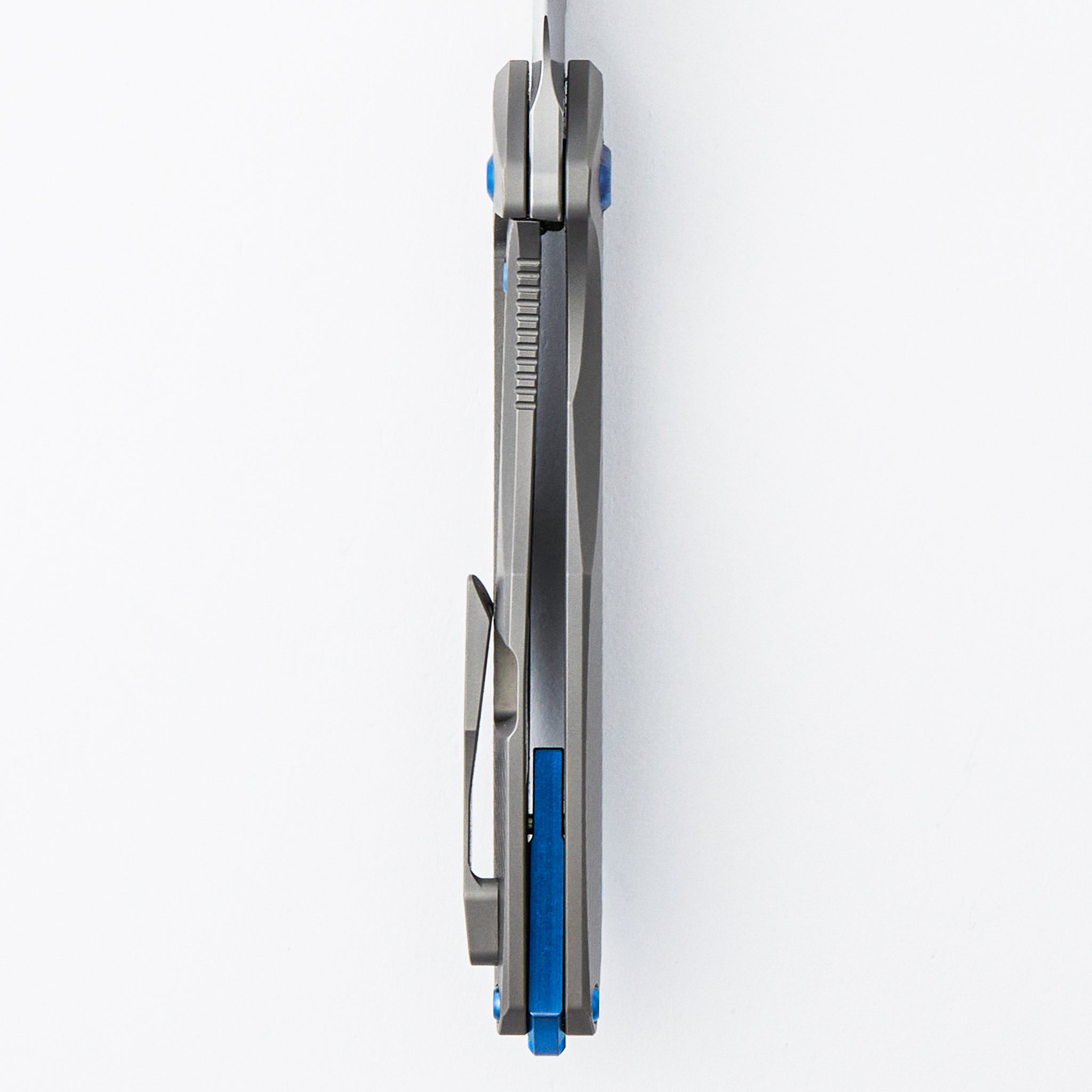Mini Arius - Corda Titanium Handle - Blue Hardware -  Burnished W/ Polished Flats M390 Blade
