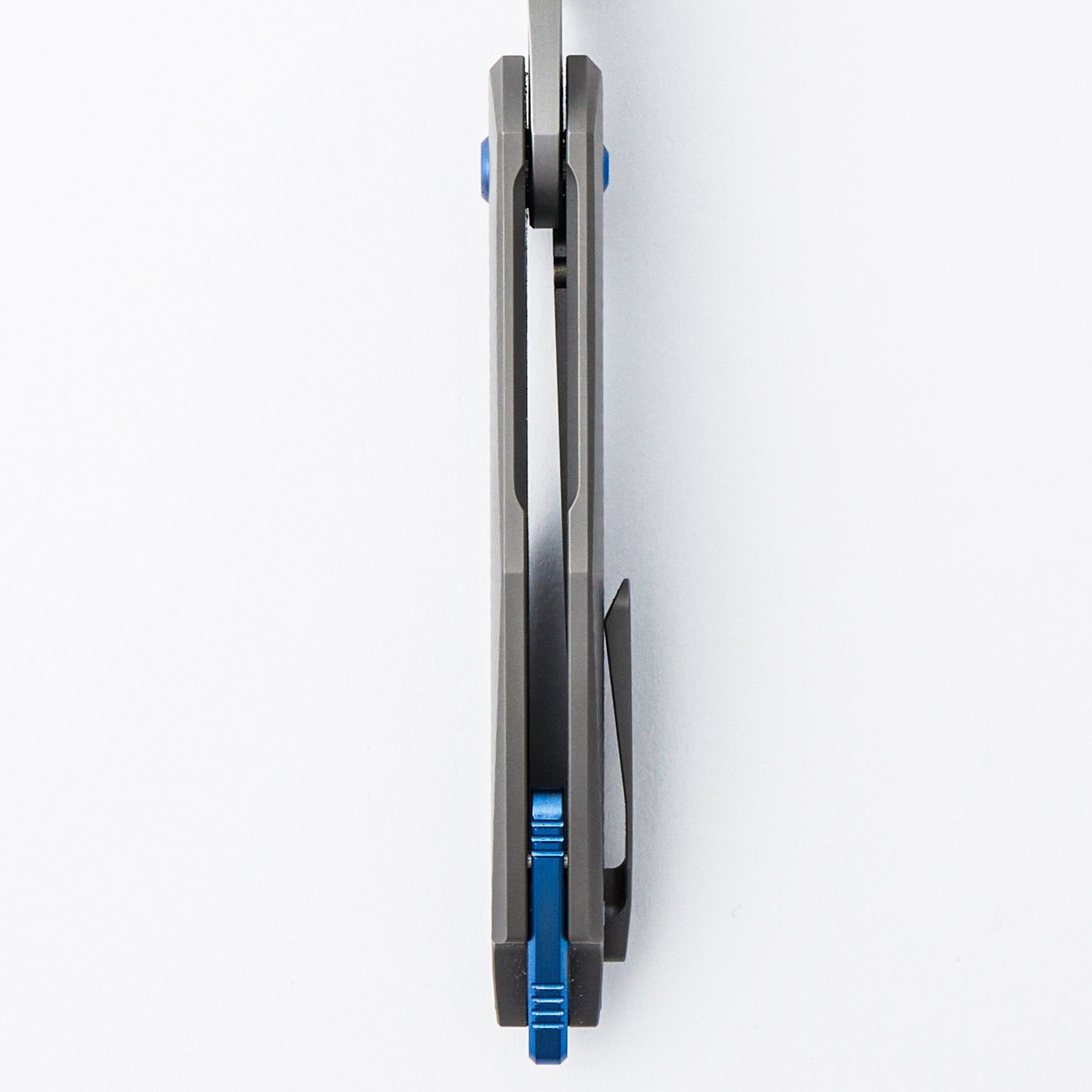 Mini Arius - Corda Titanium Handle - Blue Hardware -  Burnished W/ Polished Flats M390 Blade