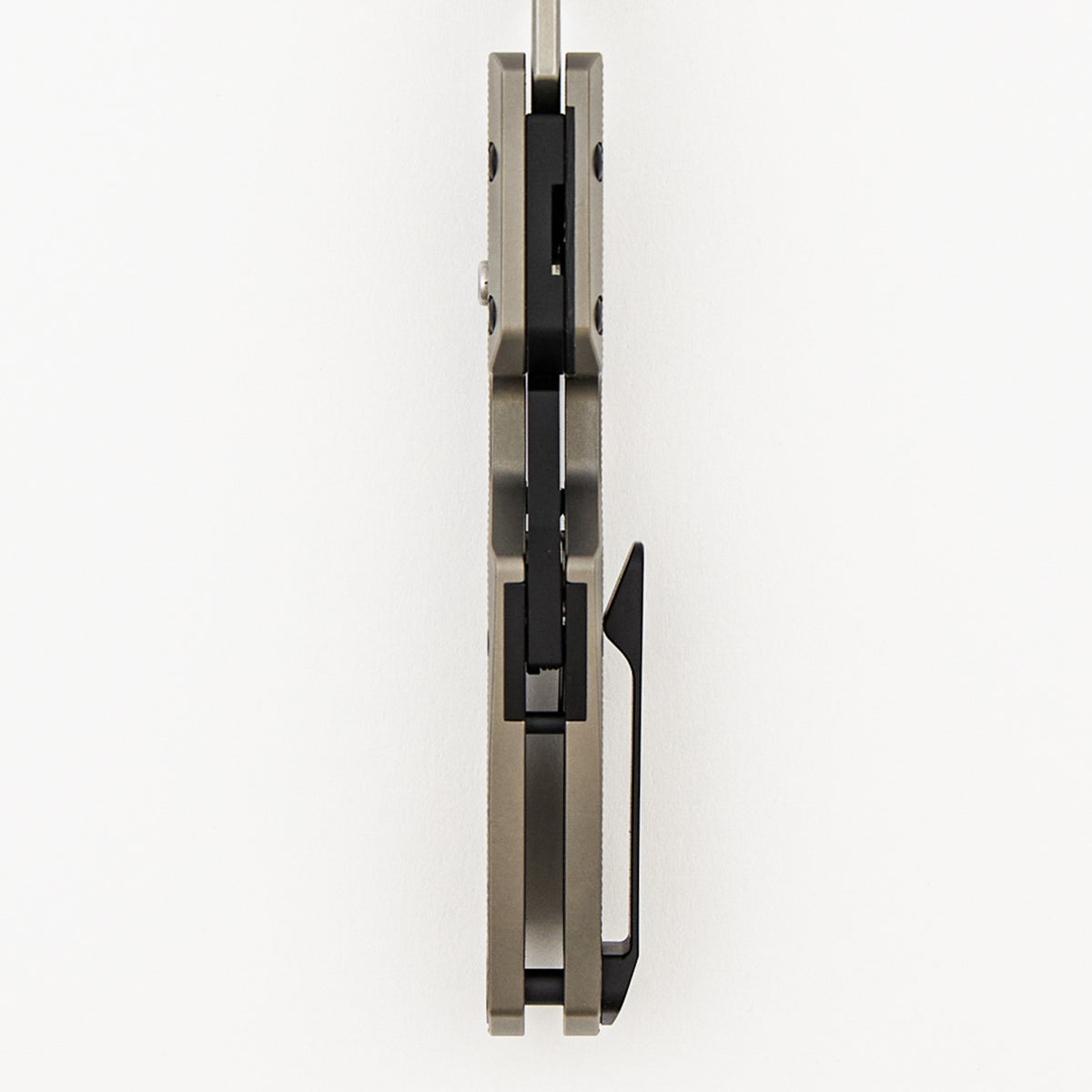 Factor - MagnaCut Blade - Titanium Handle