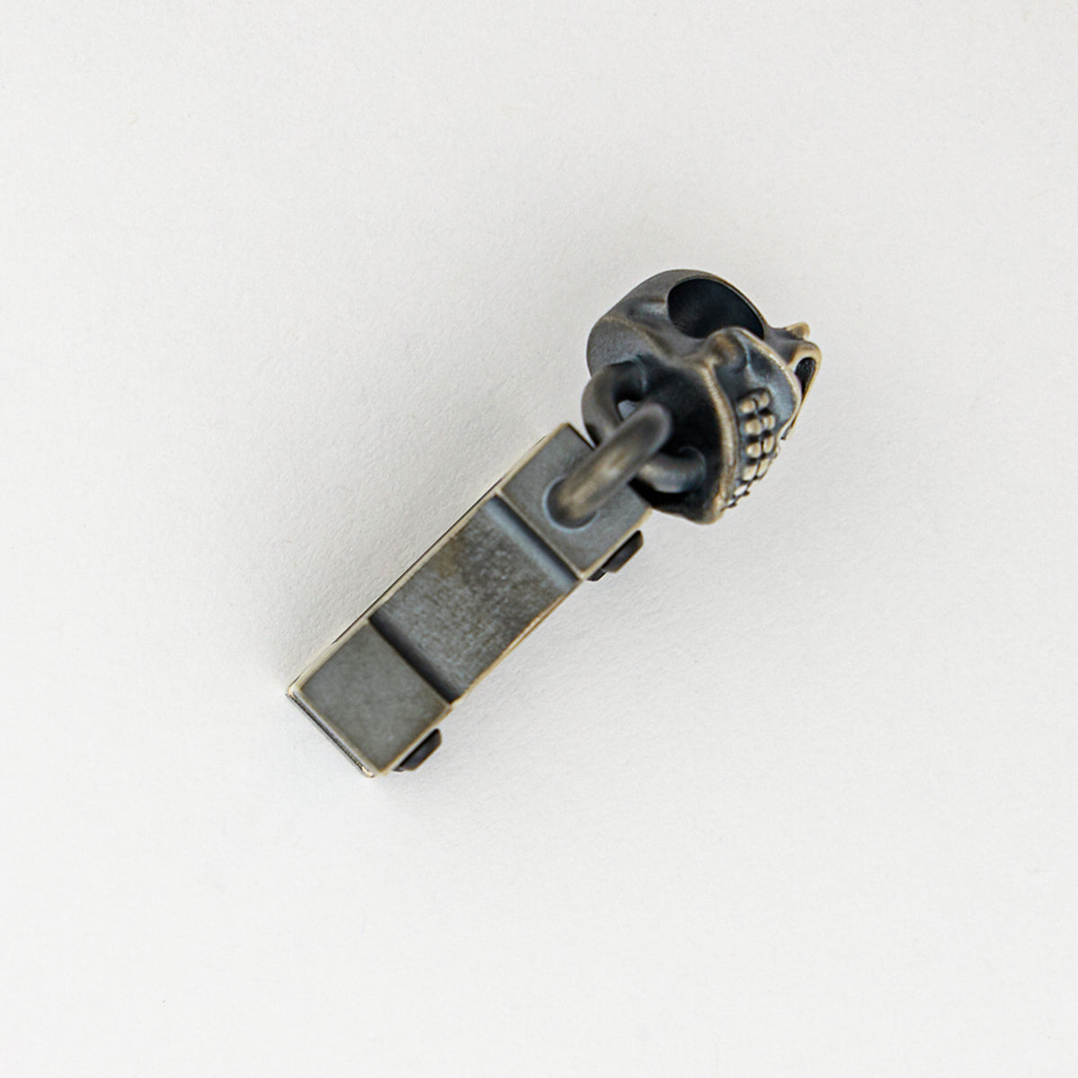 Starlingear Collaboration Killbox Pendant - Silver Vigilant Slickster Bail