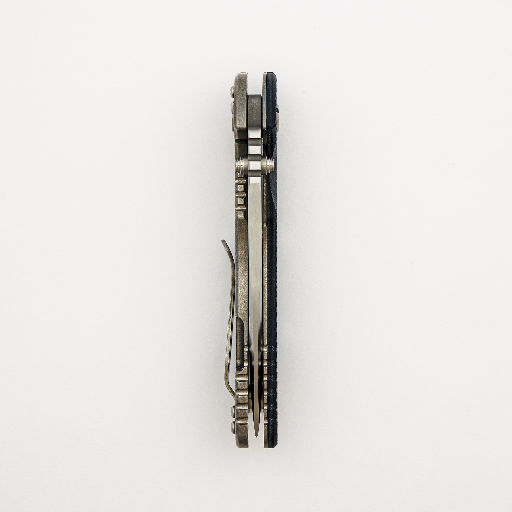 XM-18 3.5" - Slicer - Stonewash - Black and Blue G10