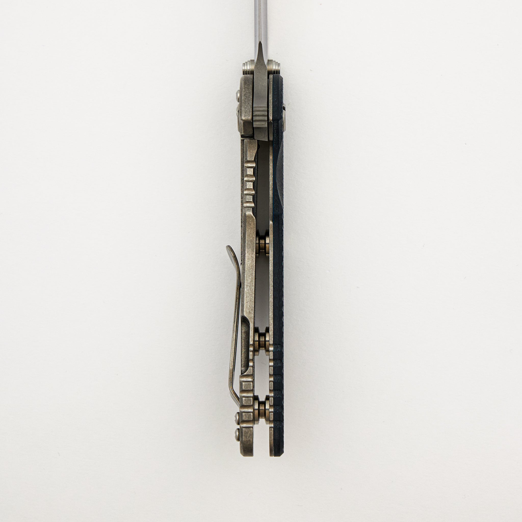 XM-18 3.5" - Slicer - Stonewash - Black and Blue G10